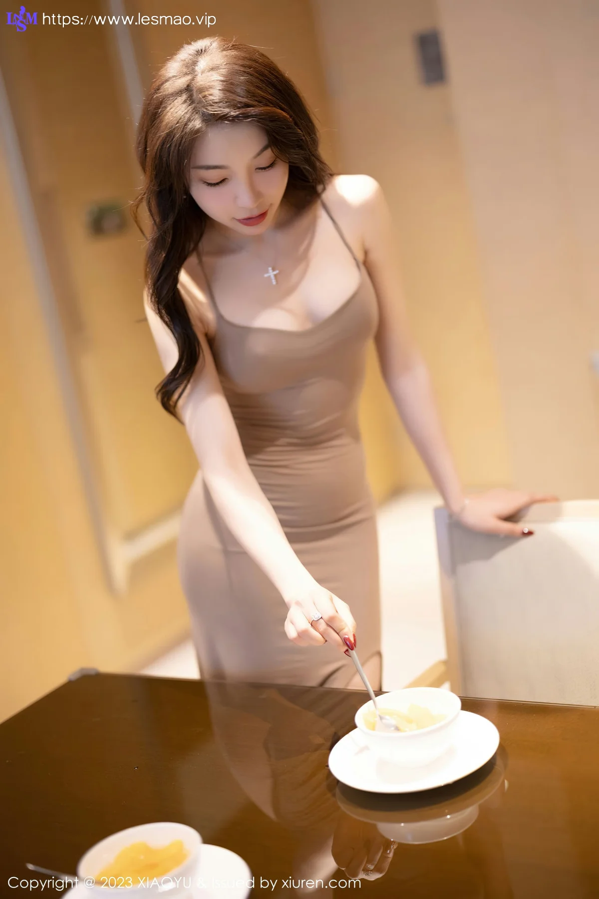 XIAOYU  语画界 Vol.992  徐莉芝Booty 杏色吊带长裙性感写真11 - 22