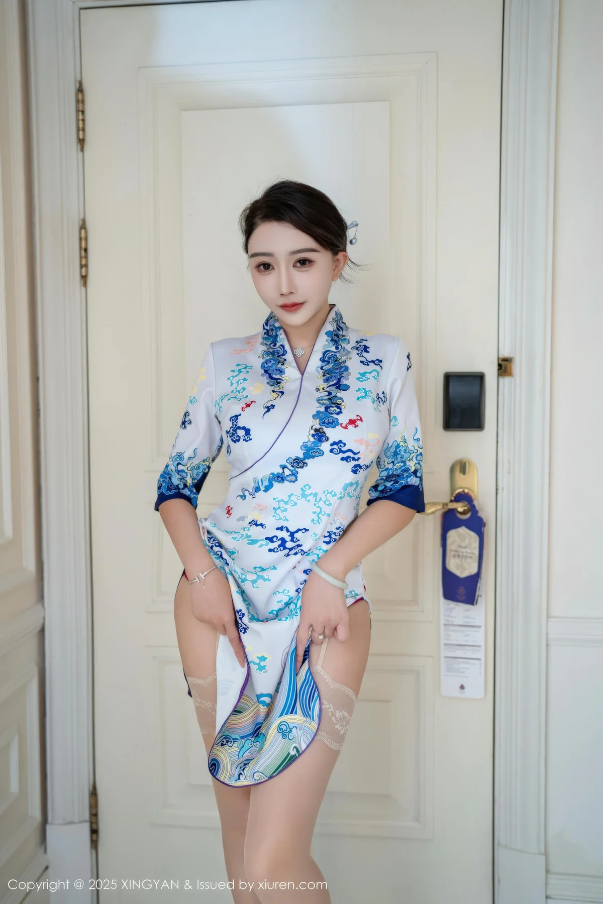 XINGYAN 星颜社 Vol.435 李若汐浅色旗袍魅惑肉丝 - 14