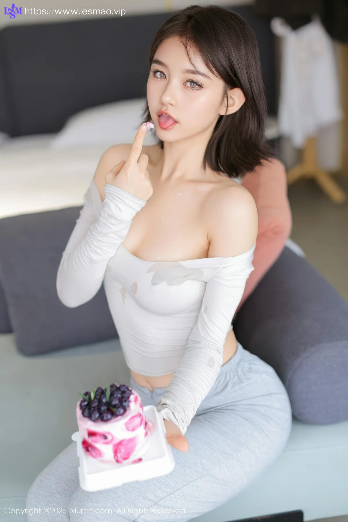 XiuRen 秀人 No.10021 小橘子orange 乳贴翘臀少女私房 - 35