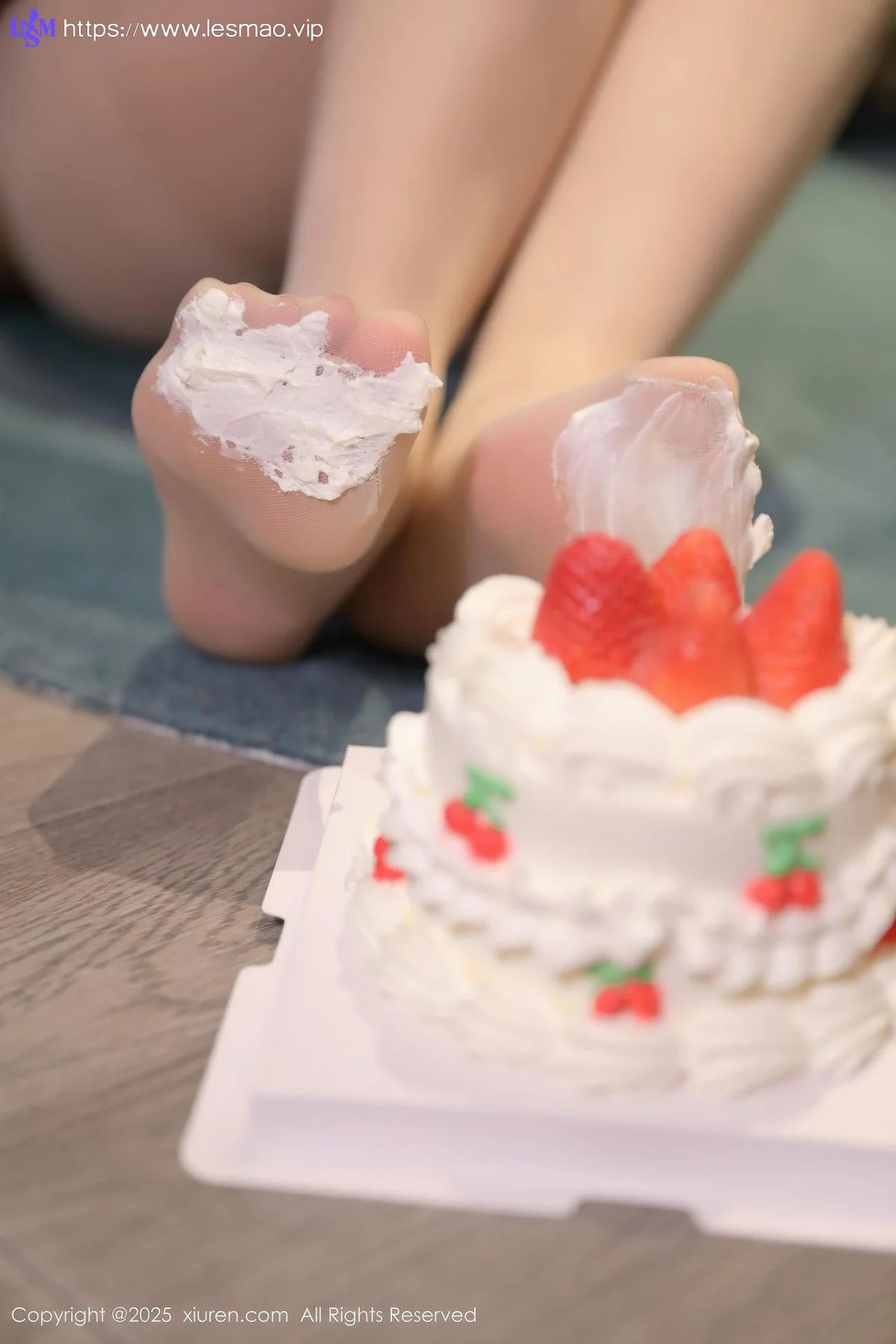 XiuRen 秀人 No.10029 小蛮妖Yummy 蛋糕玉体玉足主题 - 53