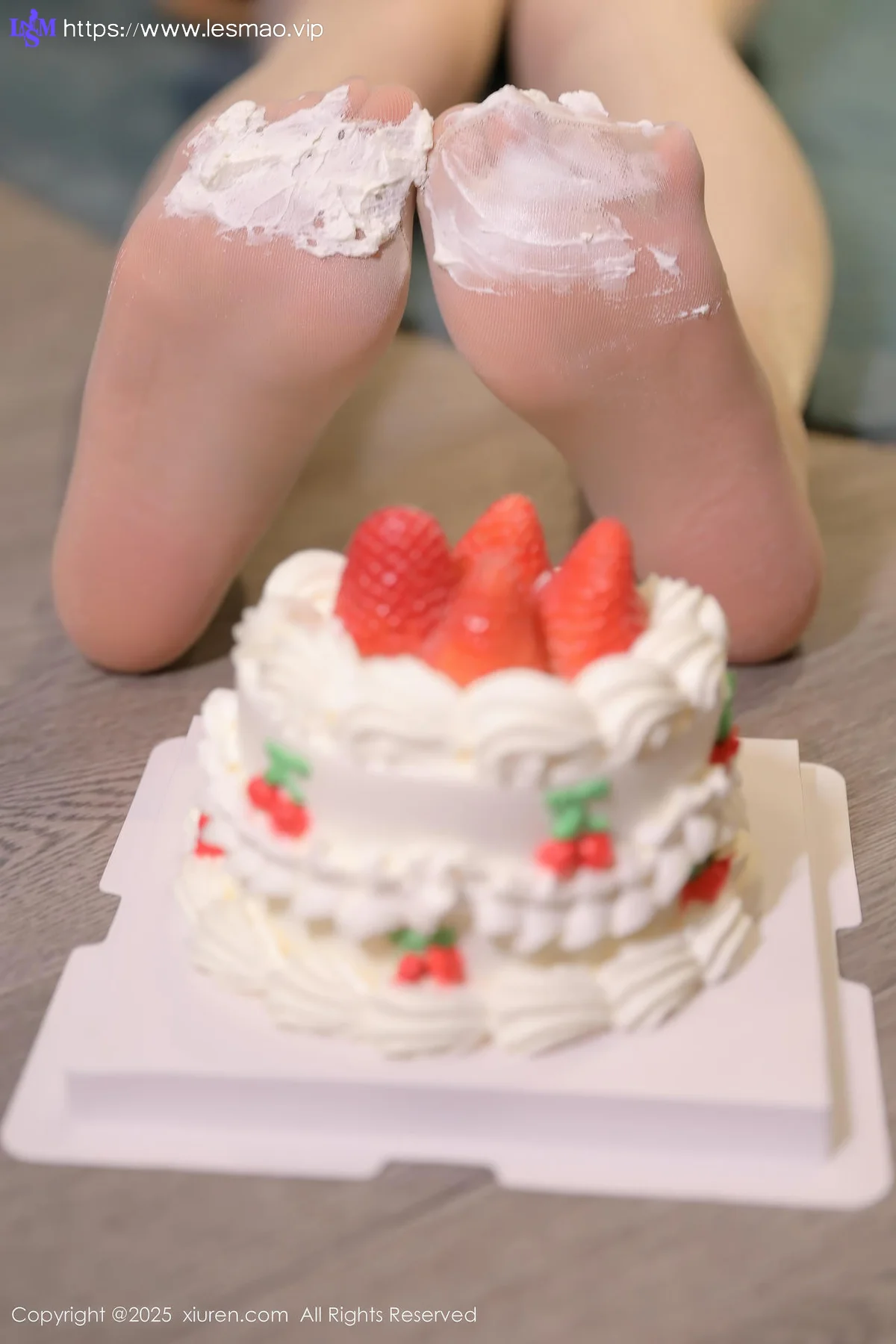XiuRen 秀人 No.10029 小蛮妖Yummy 蛋糕玉体玉足主题 - 54
