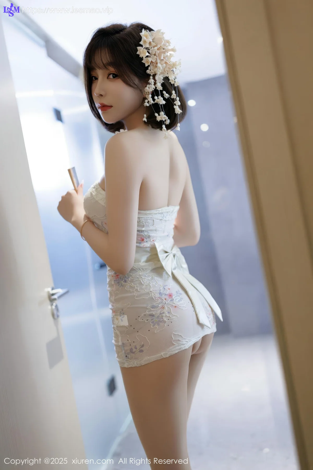 XiuRen 秀人 No.10048 徐莉芝Booty 香肩美腿短裙 - 41