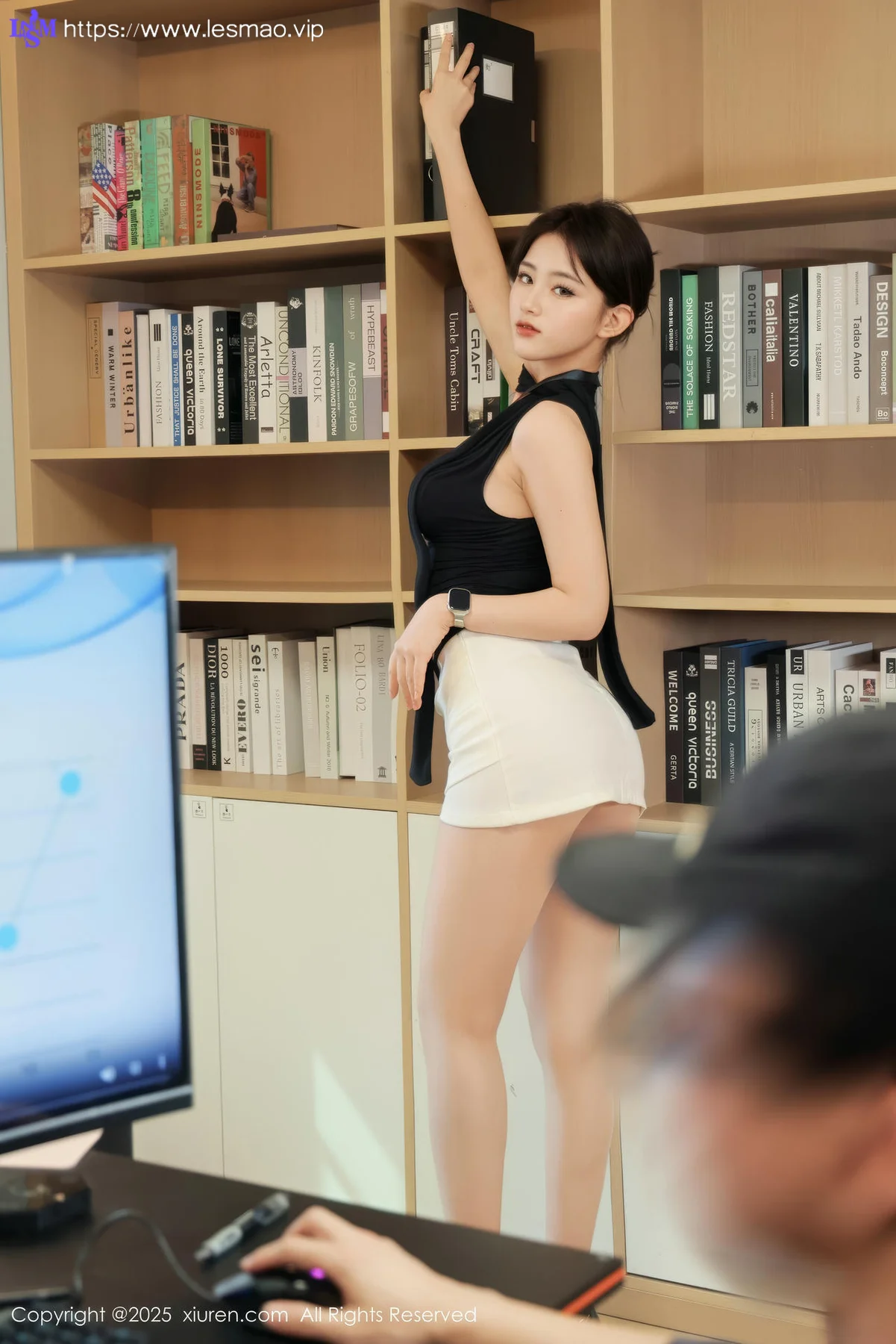 XiuRen 秀人 No.10052 小橘子orange 办公室ol场景 - 17