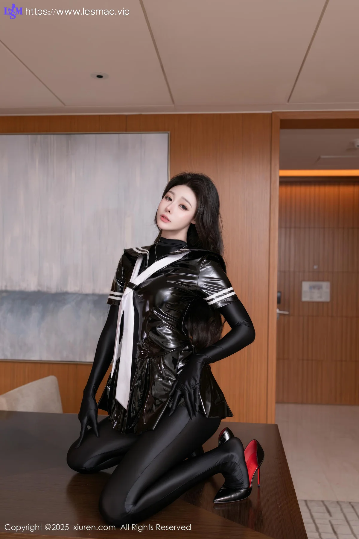 XiuRen 秀人 No.10087 小逗逗 诱惑皮裙私房美女 - 17