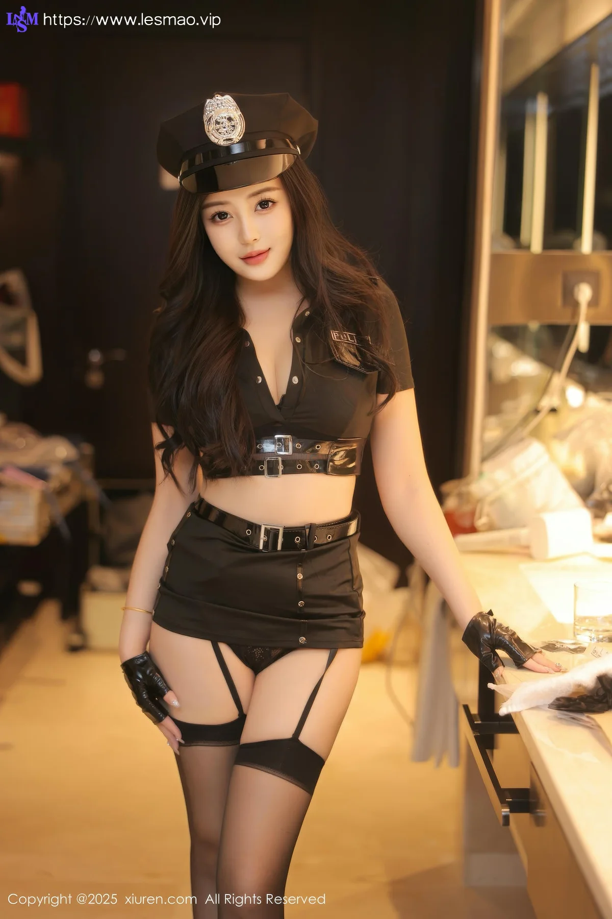 XiuRen 秀人 No.10098 希雅sia 黑丝美腿套图 - 13