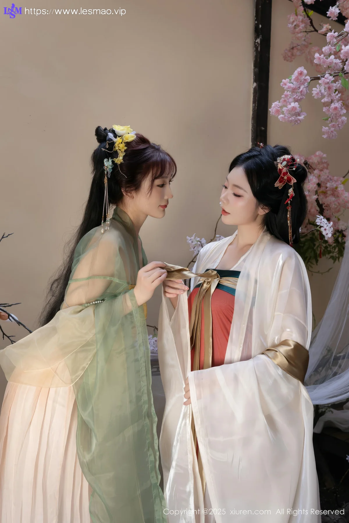 XiuRen 秀人 No.10223 陆萱萱和安然anran 激情互动性感古装 - 13