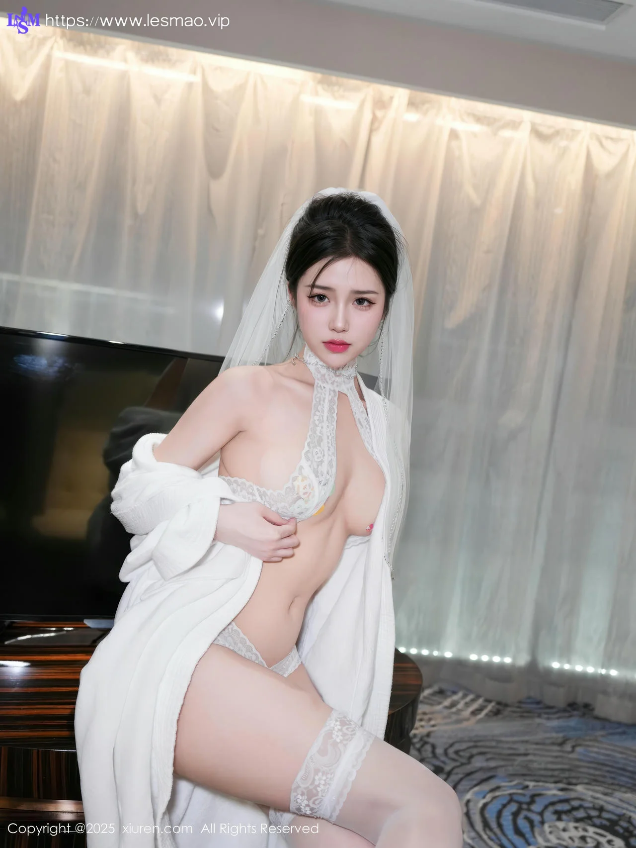 XiuRen 秀人 No.10283 奶芙酱EVA 白色婚纱白色丝袜 - 14
