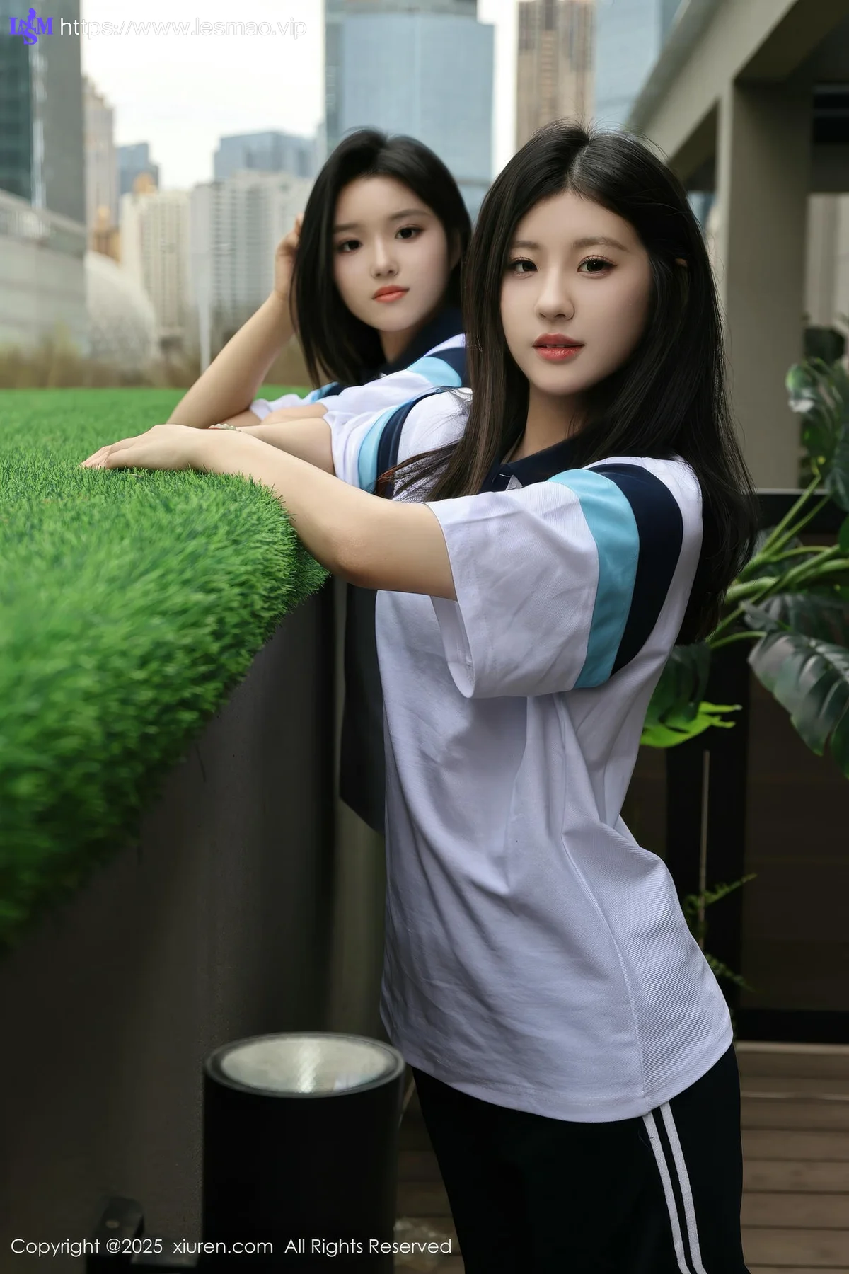 XiuRen 秀人 No.10288 小芭乐 两位蓝色校服大美女 - 26