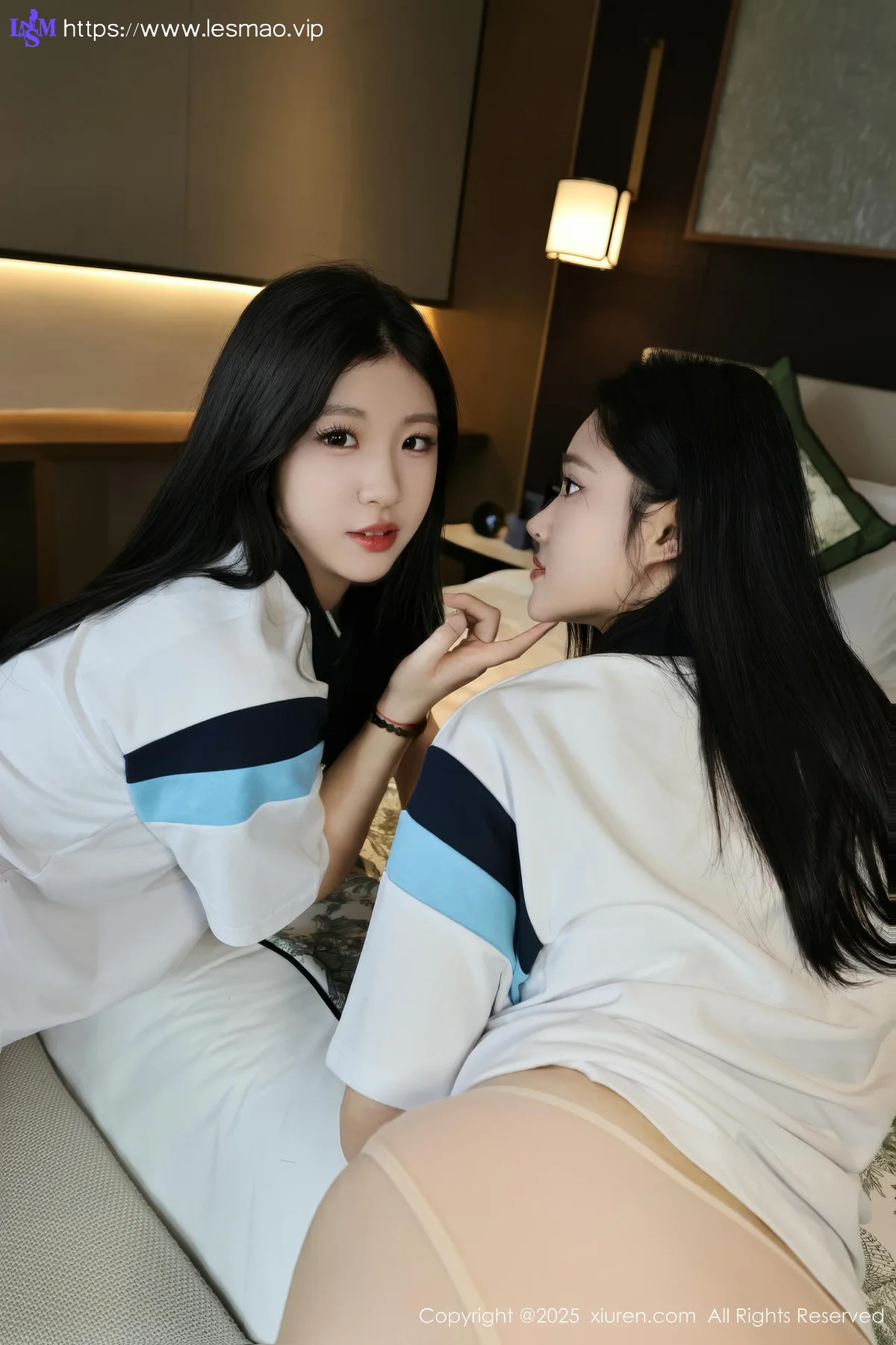 XiuRen 秀人 No.10288 小芭乐 两位蓝色校服大美女 - 43