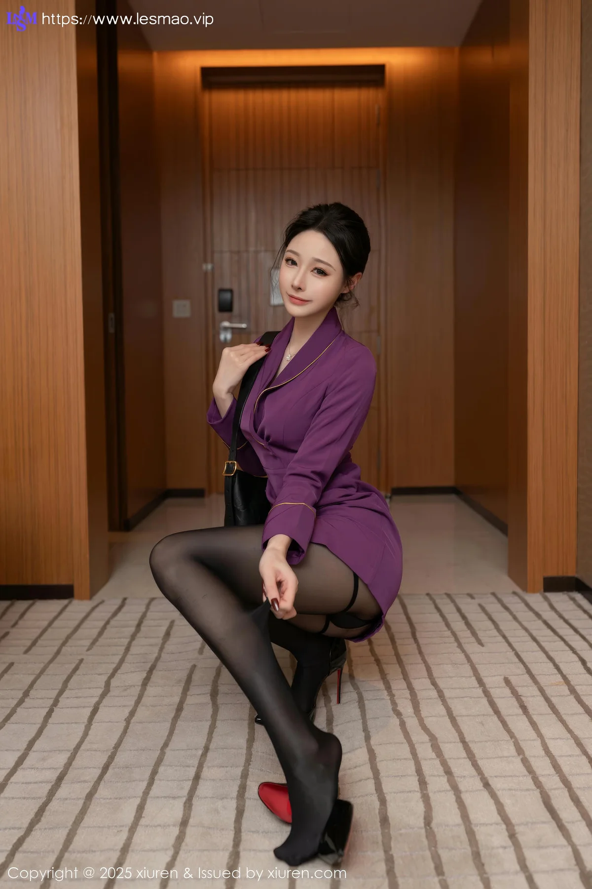 XiuRen 秀人 No.10290 小逗逗 紫色制服魅惑黑丝 - 12