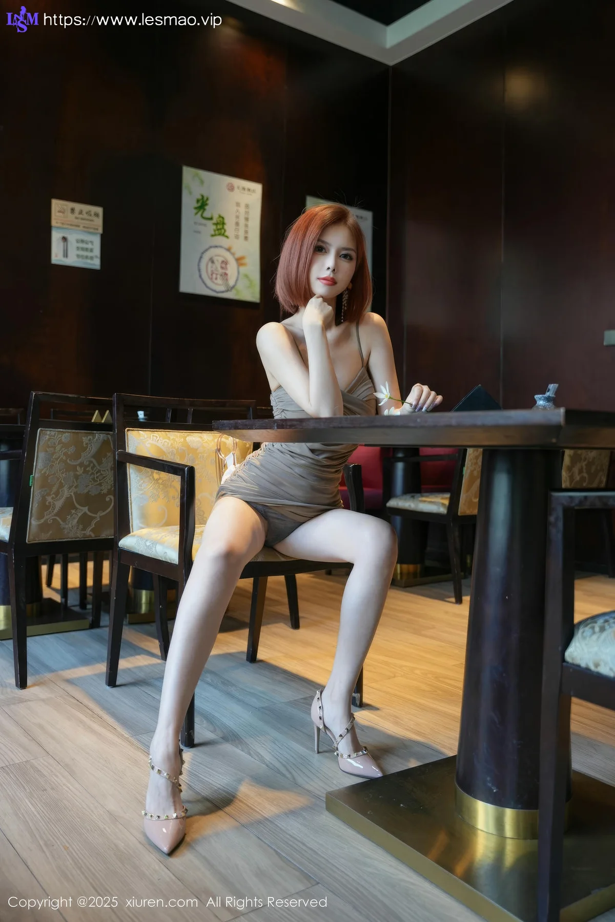 XiuRen 秀人 No.10312 白芷yy 灰色包臀裙短发美女 - 38