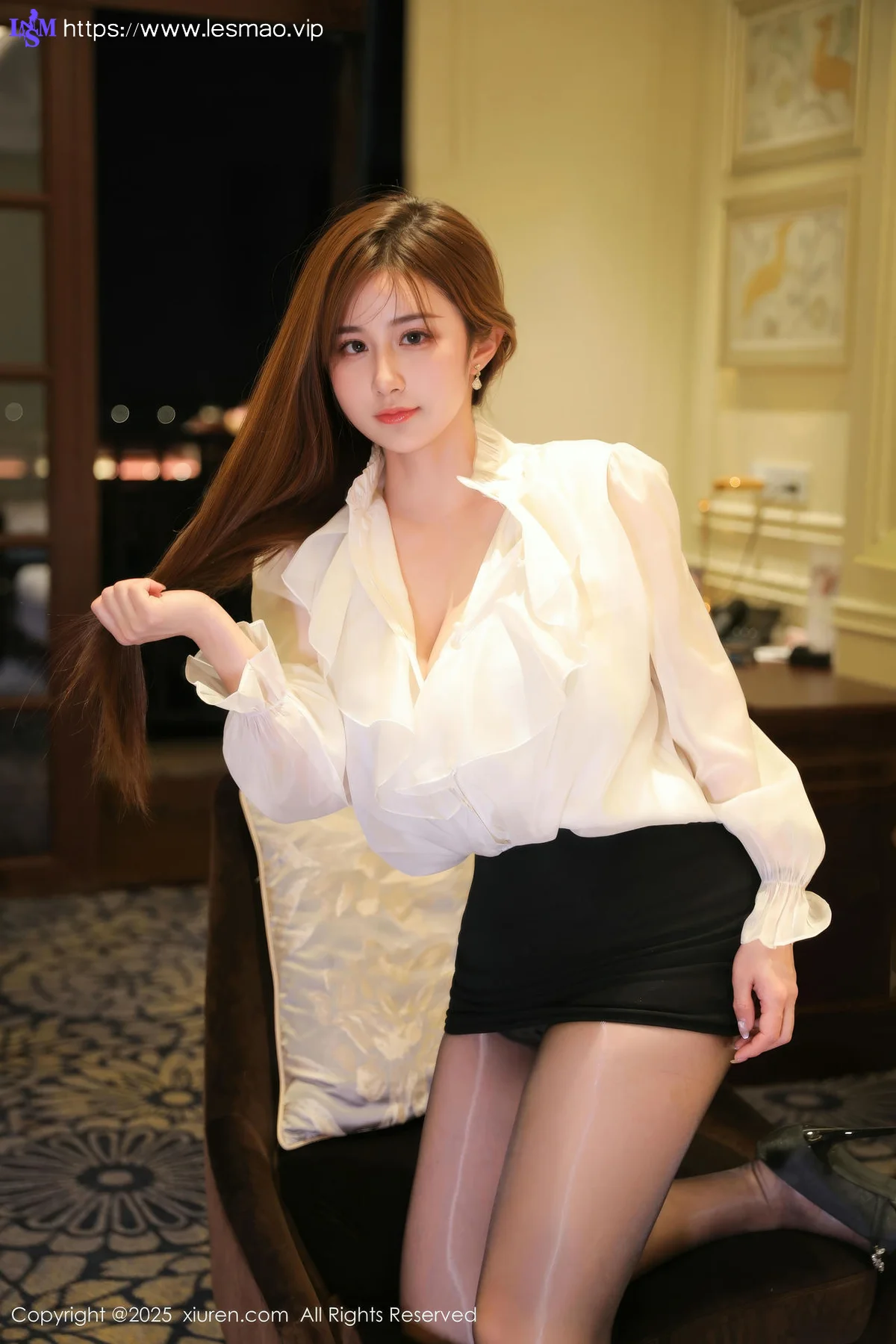 XiuRen 秀人 No.10342 小肉肉咪 OL魅惑黑丝 - 14