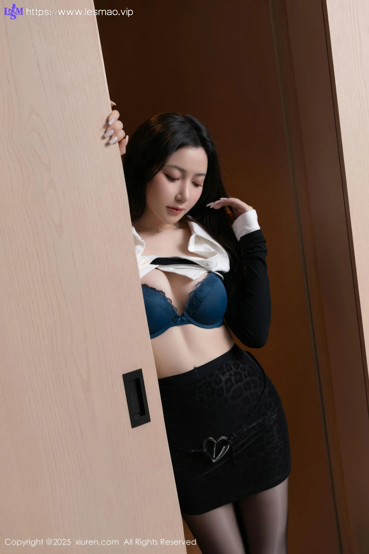 XiuRen 秀人 No.10353 鱼子酱Fish 丢失的学生证主题拍摄 - 57