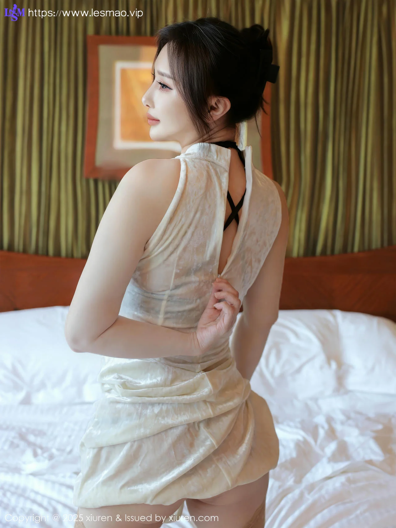 XiuRen 秀人 No.10355 苏一诺 浅色旗袍服饰 - 37