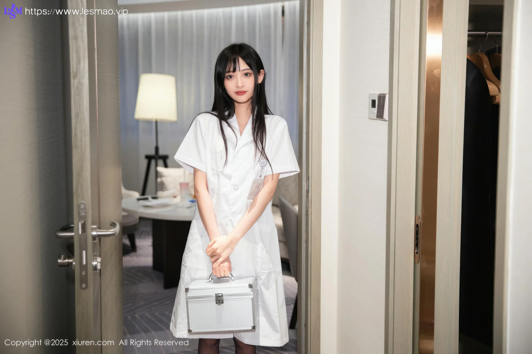 XiuRen 秀人 No.10373 茂木希子 白色护士服 - 1