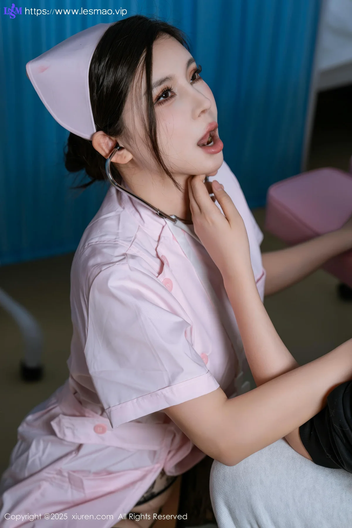 XiuRen 秀人 No.10408 小蛮妖Yummy 粉色护士服 - 25