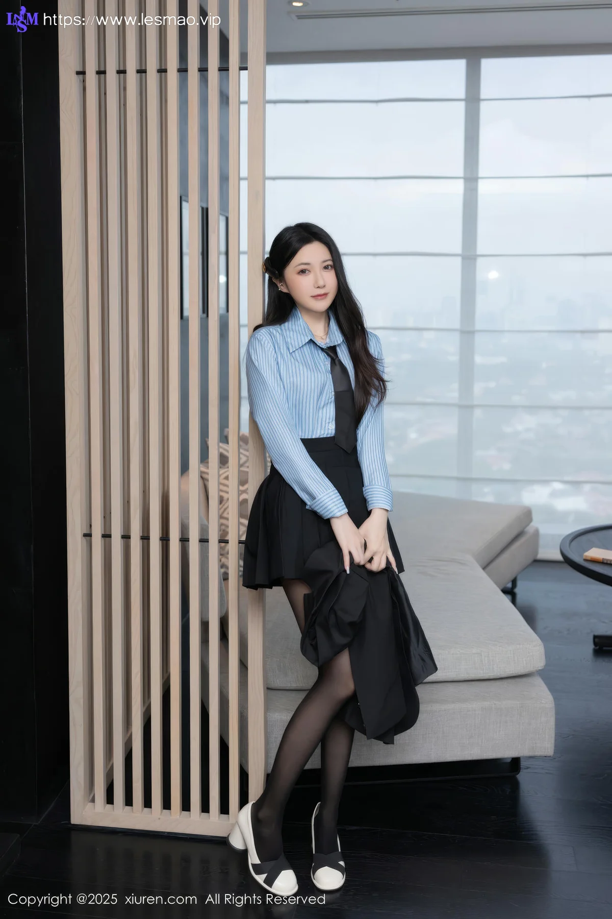 XiuRen 秀人 No.10412 鱼子酱Fish 黑色短裙婀娜动人身段 - 16