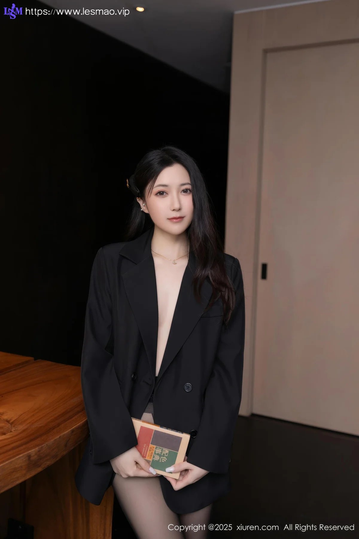 XiuRen 秀人 No.10412 鱼子酱Fish 黑色短裙婀娜动人身段 - 61
