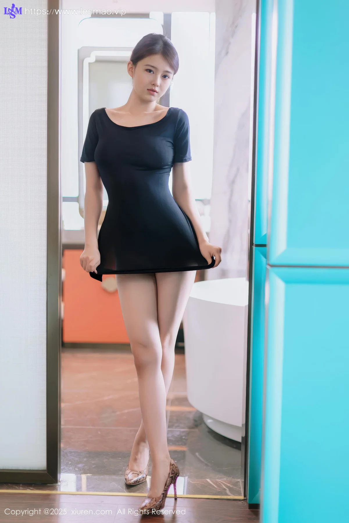 XiuRen 秀人 No.10426 小橘子orange 爆乳美胸连衣短裙 - 14