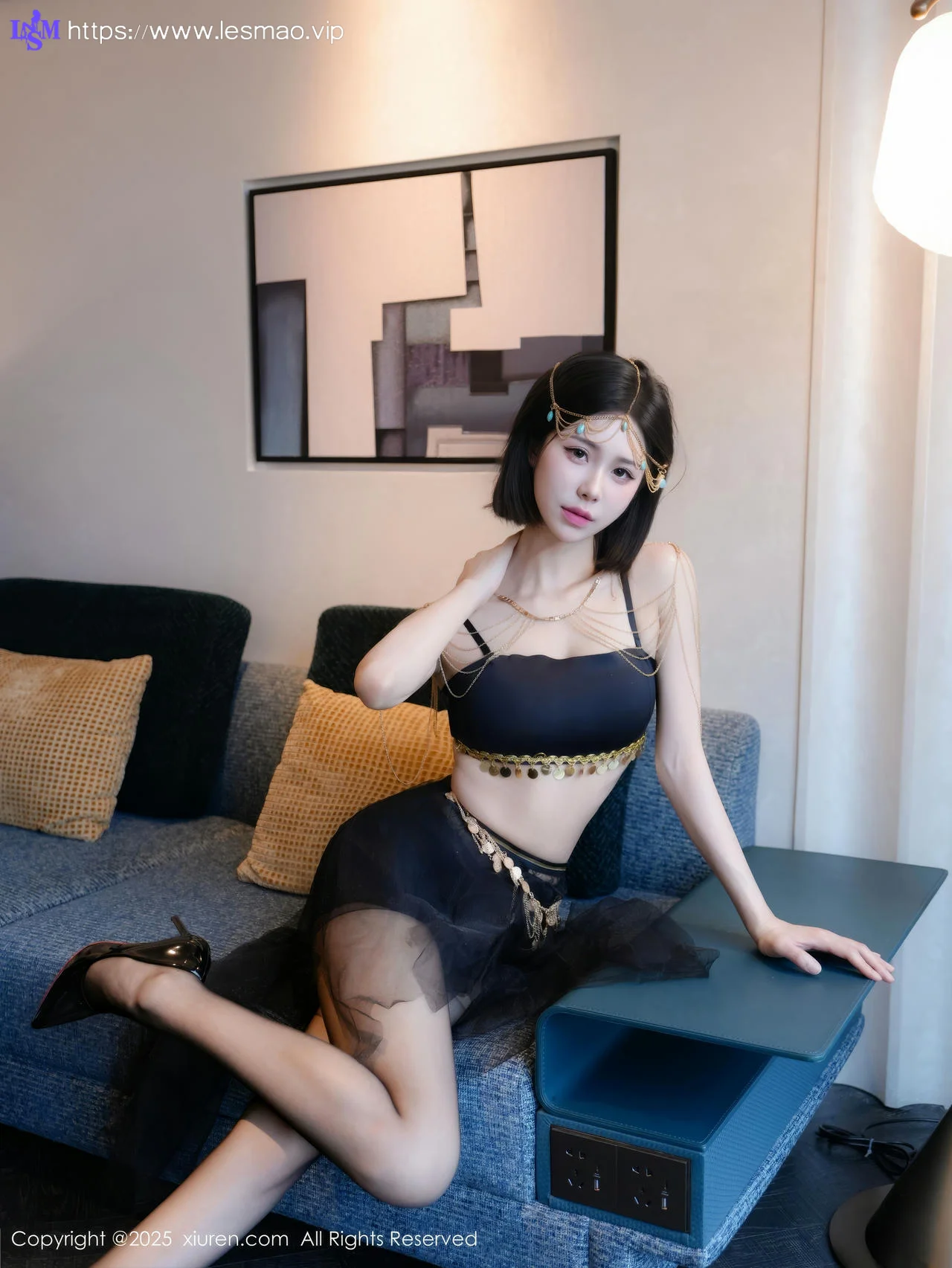 XiuRen 秀人 No.10427 奶芙酱-EVA 短发性感魅惑黑丝 - 14