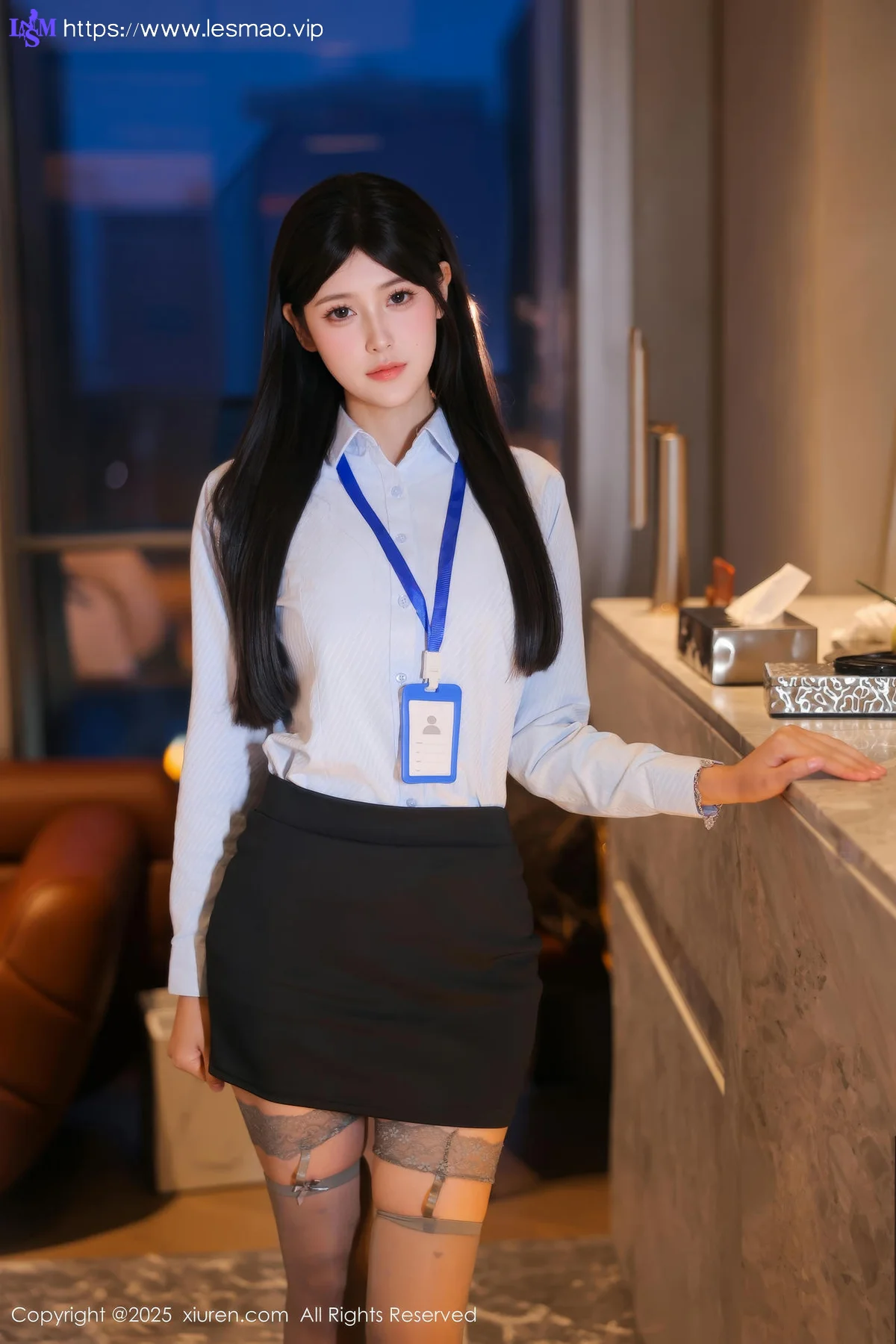 XiuRen 秀人 No.10440 余安安 蓝色OL灰色丝袜 - 1