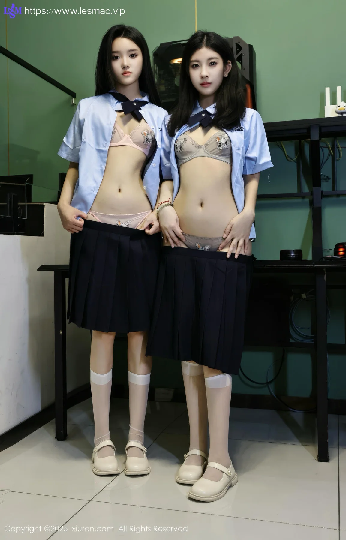 XiuRen 秀人 No.10443 小芭乐 两位少女激情互动 - 37
