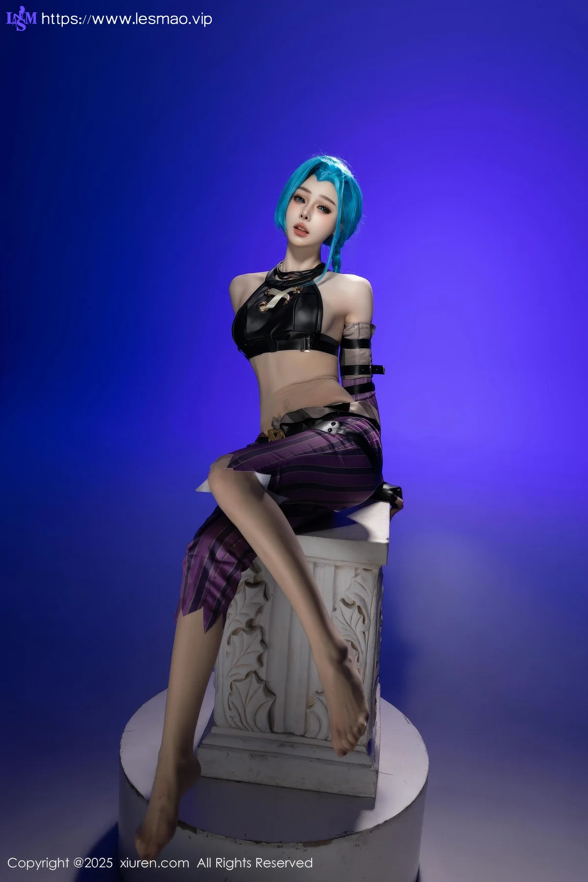 XiuRen 秀人 No.10479 小逗逗 性感Cosplay装扮肉色丝袜 - 11