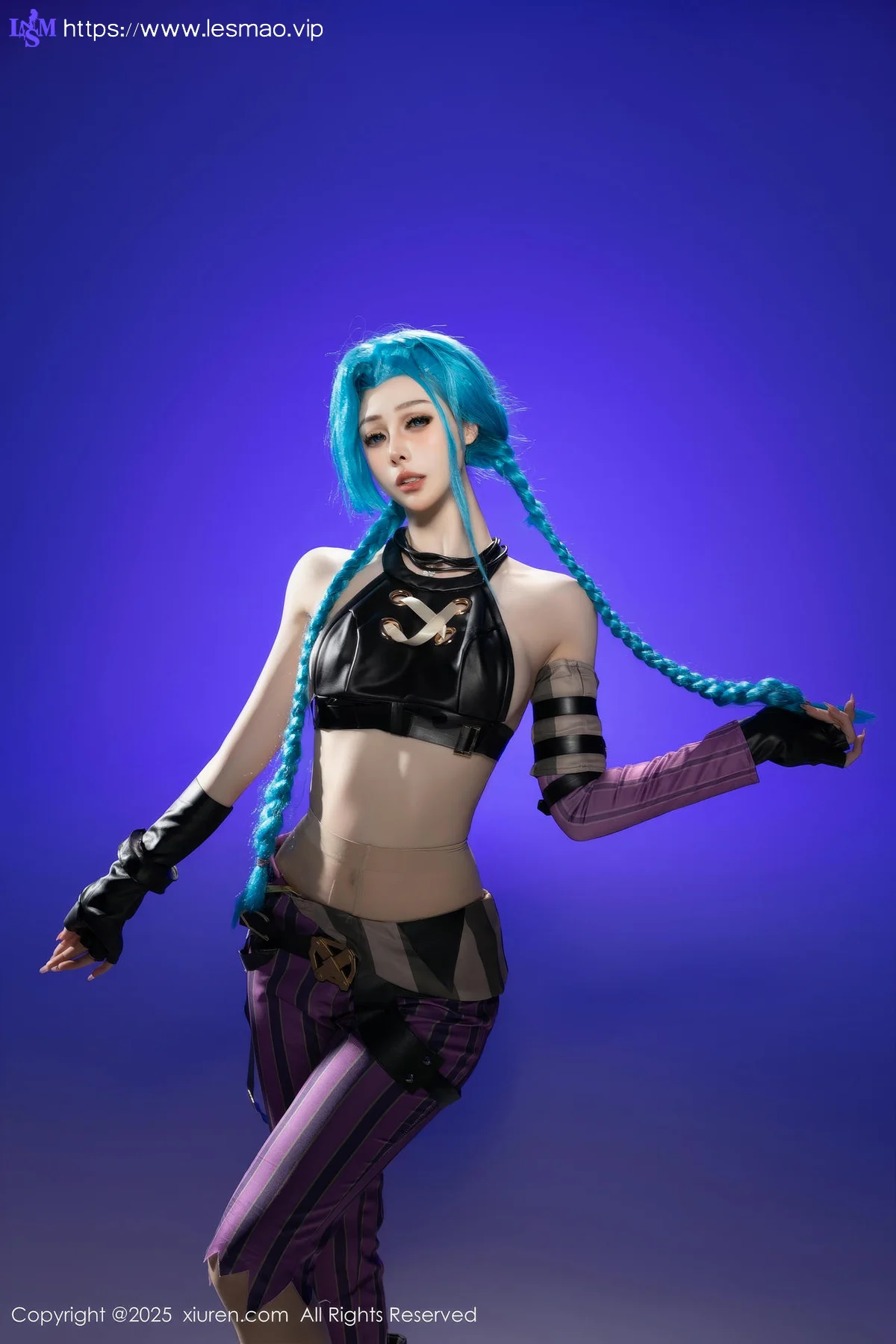 XiuRen 秀人 No.10479 小逗逗 性感Cosplay装扮肉色丝袜 - 16