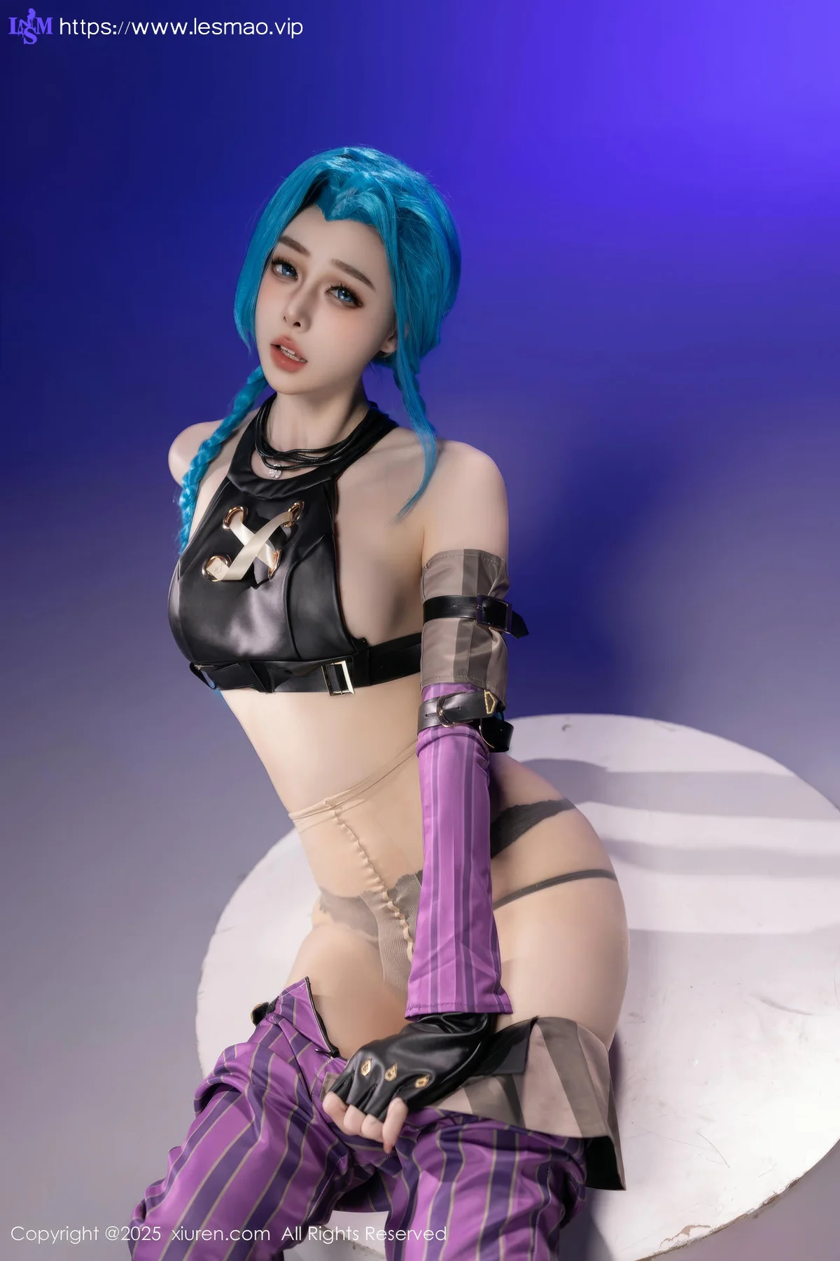 XiuRen 秀人 No.10479 小逗逗 性感Cosplay装扮肉色丝袜 - 32