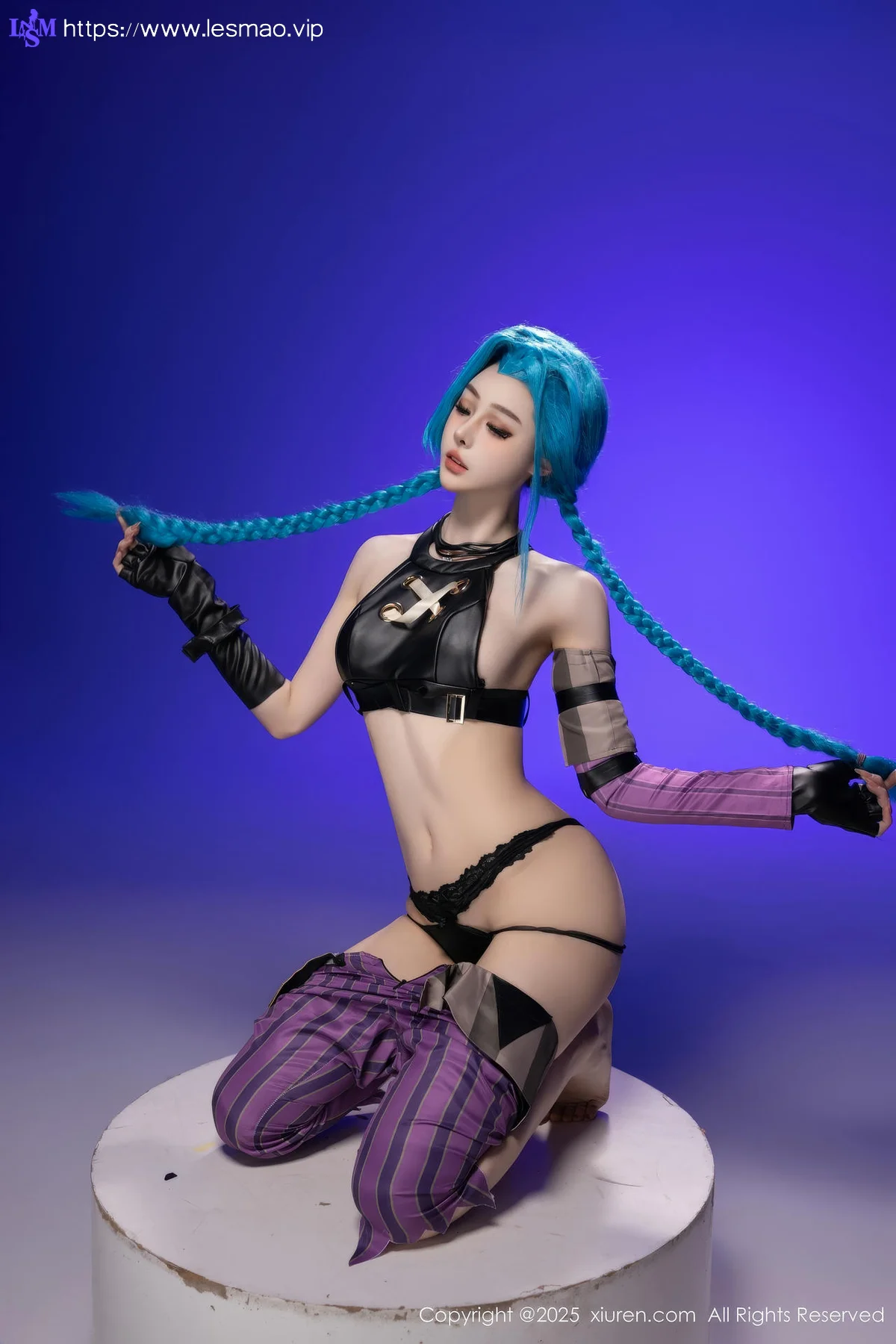XiuRen 秀人 No.10479 小逗逗 性感Cosplay装扮肉色丝袜 - 36