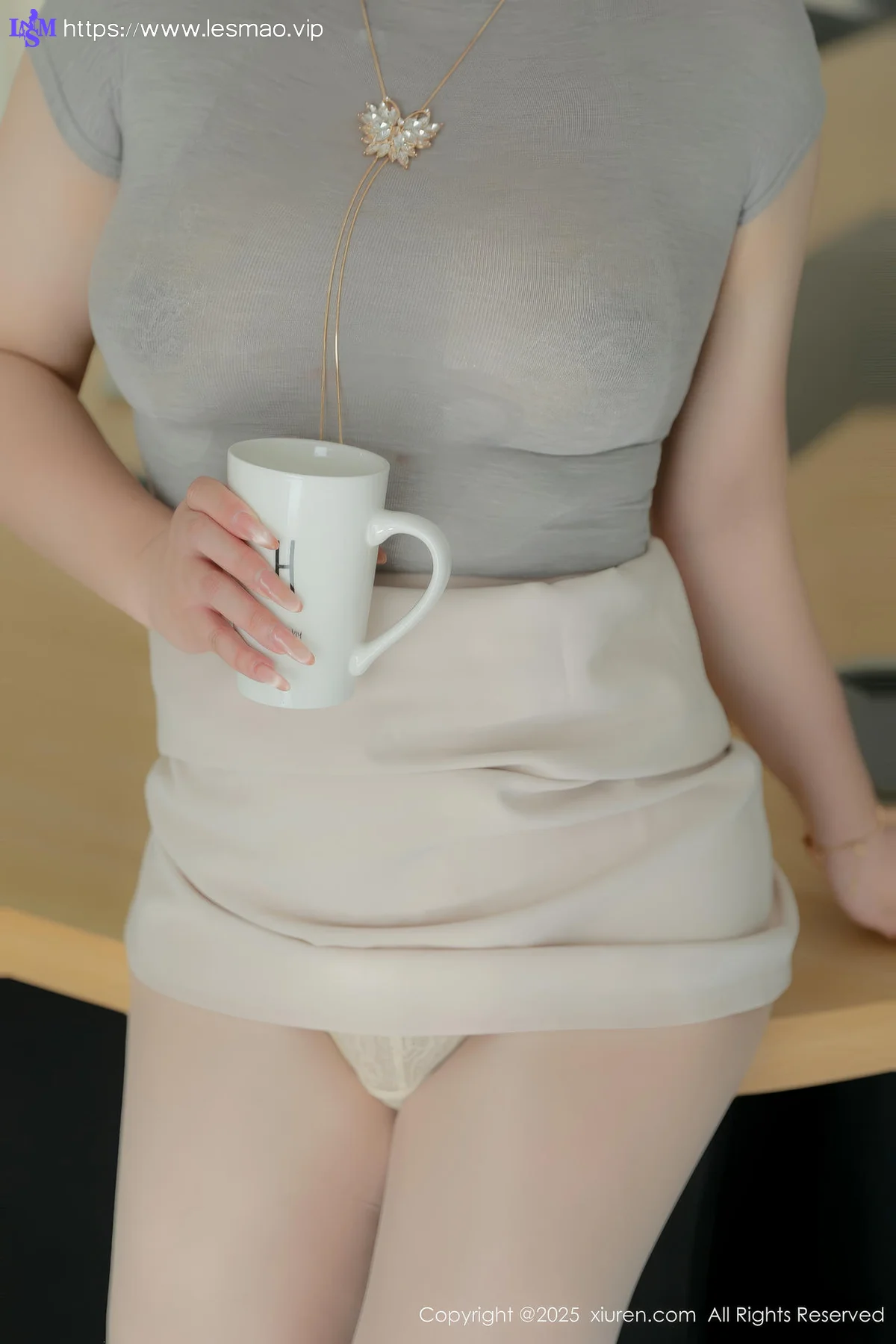 XiuRen 秀人 No.10488 王婉悠Queen 灰色OL服饰原色丝袜 - 13