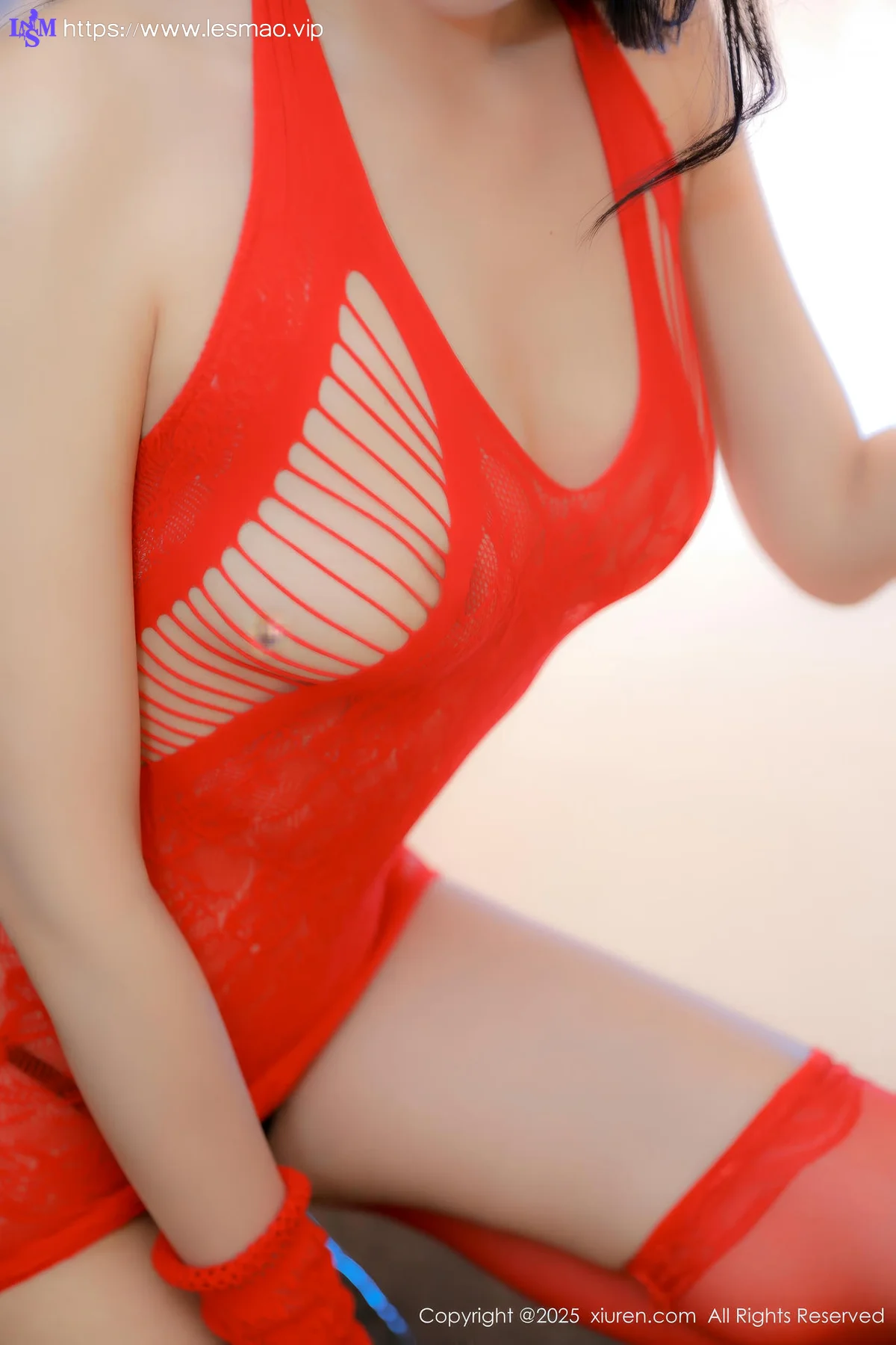 XiuRen 秀人 No.10493 桑宁 红色情趣丝袜 - 36