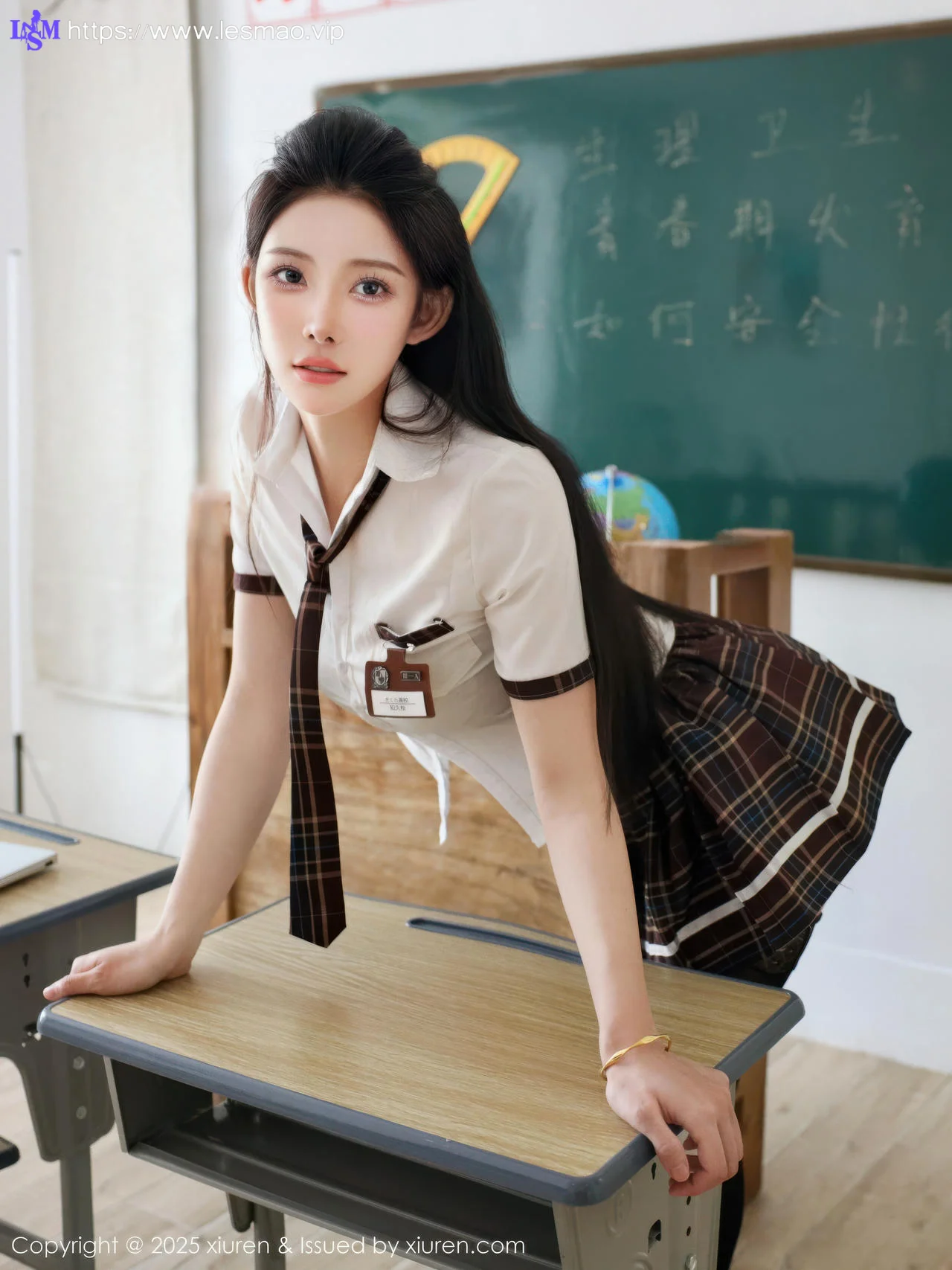XiuRen 秀人 No.10512 梨霜儿 性感学妹制服 - 15