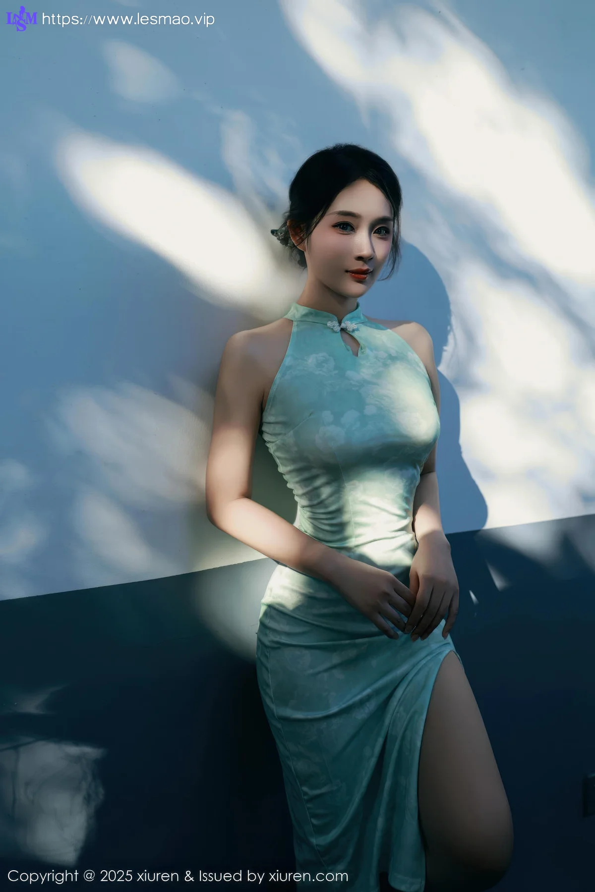 XiuRen 秀人 No.10538 南乔 浅绿色旗袍户外写真 - 28