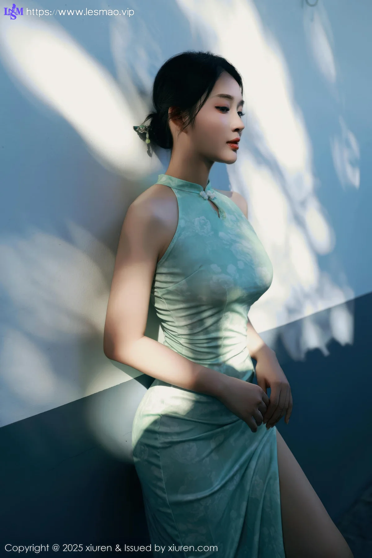 XiuRen 秀人 No.10538 南乔 浅绿色旗袍户外写真 - 30