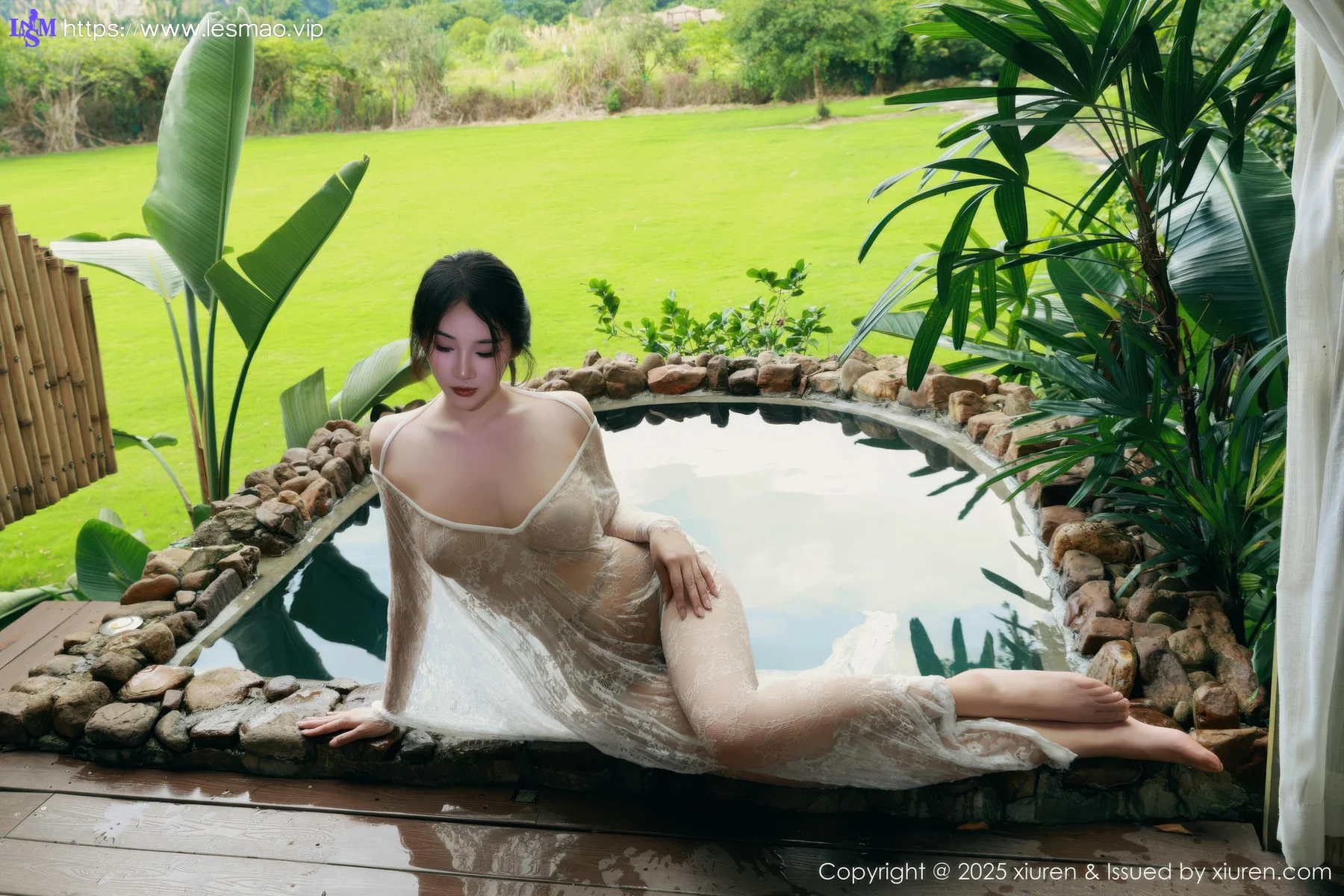 XiuRen 秀人 No.10538 南乔 浅绿色旗袍户外写真 - 63