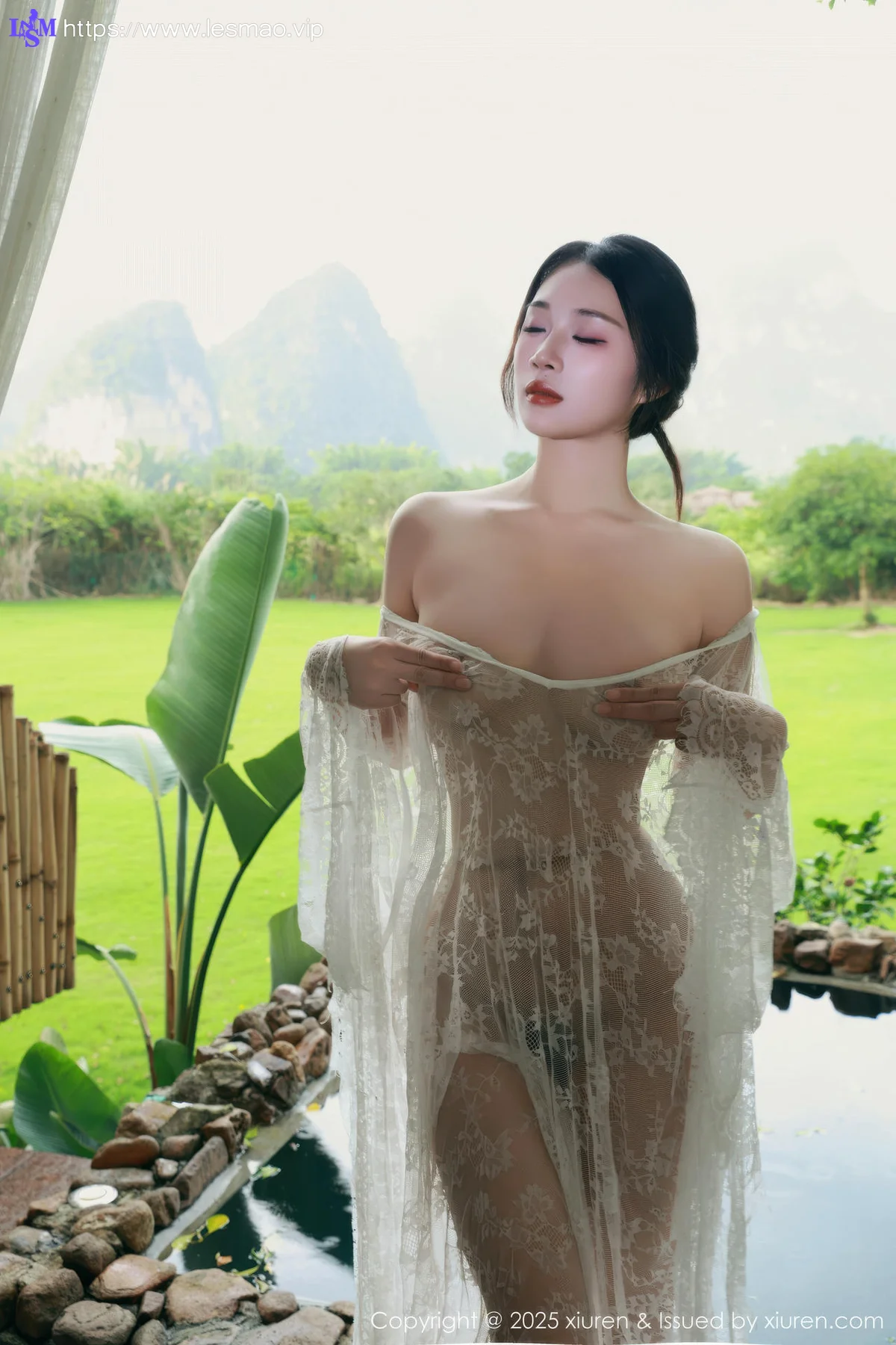 XiuRen 秀人 No.10538 南乔 浅绿色旗袍户外写真 - 79