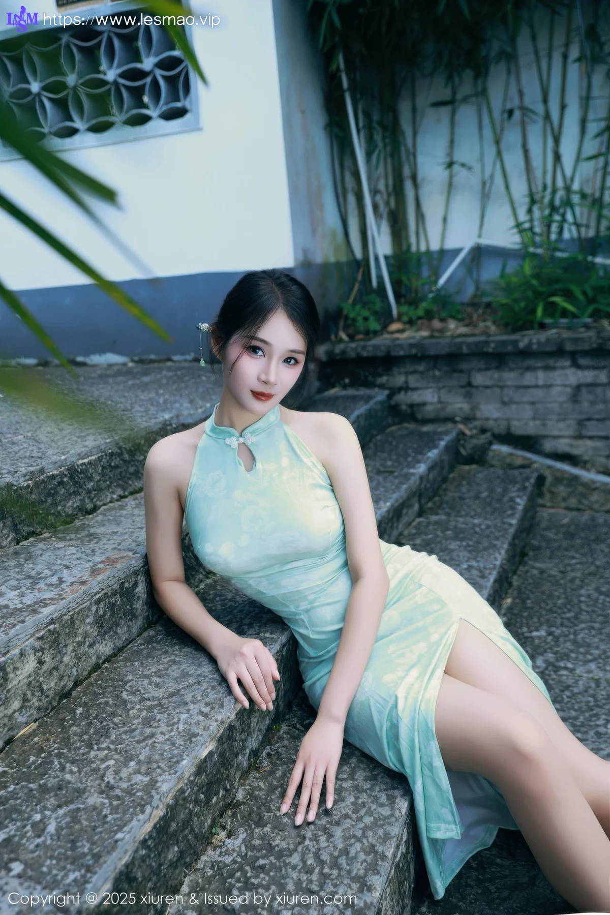 XiuRen 秀人 No.10538 南乔 浅绿色旗袍户外写真 - 81