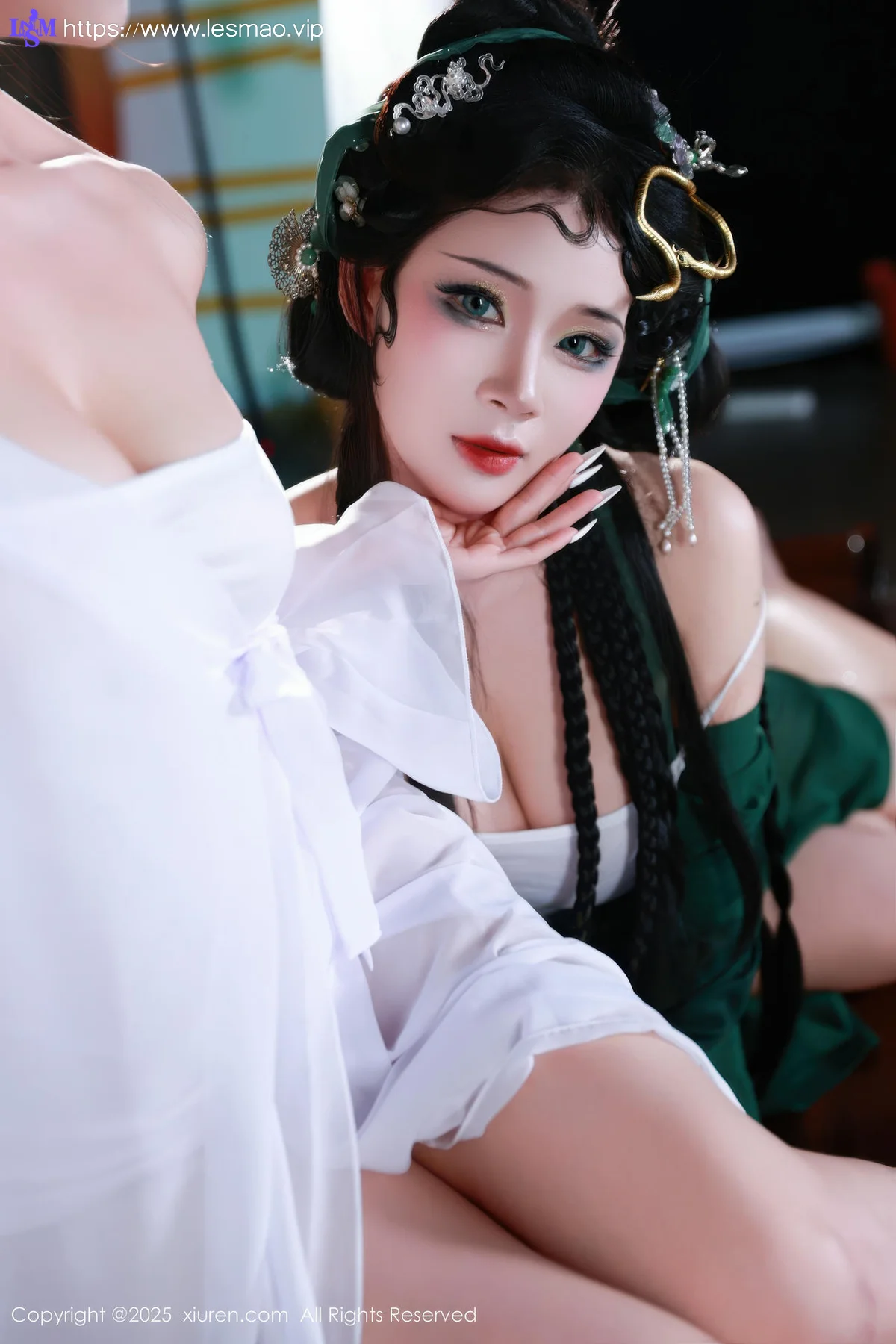 XiuRen 秀人 No.10561 玫瑰我爱你 首次合体古风场景《青蛇》主题拍摄模特合集 - 16