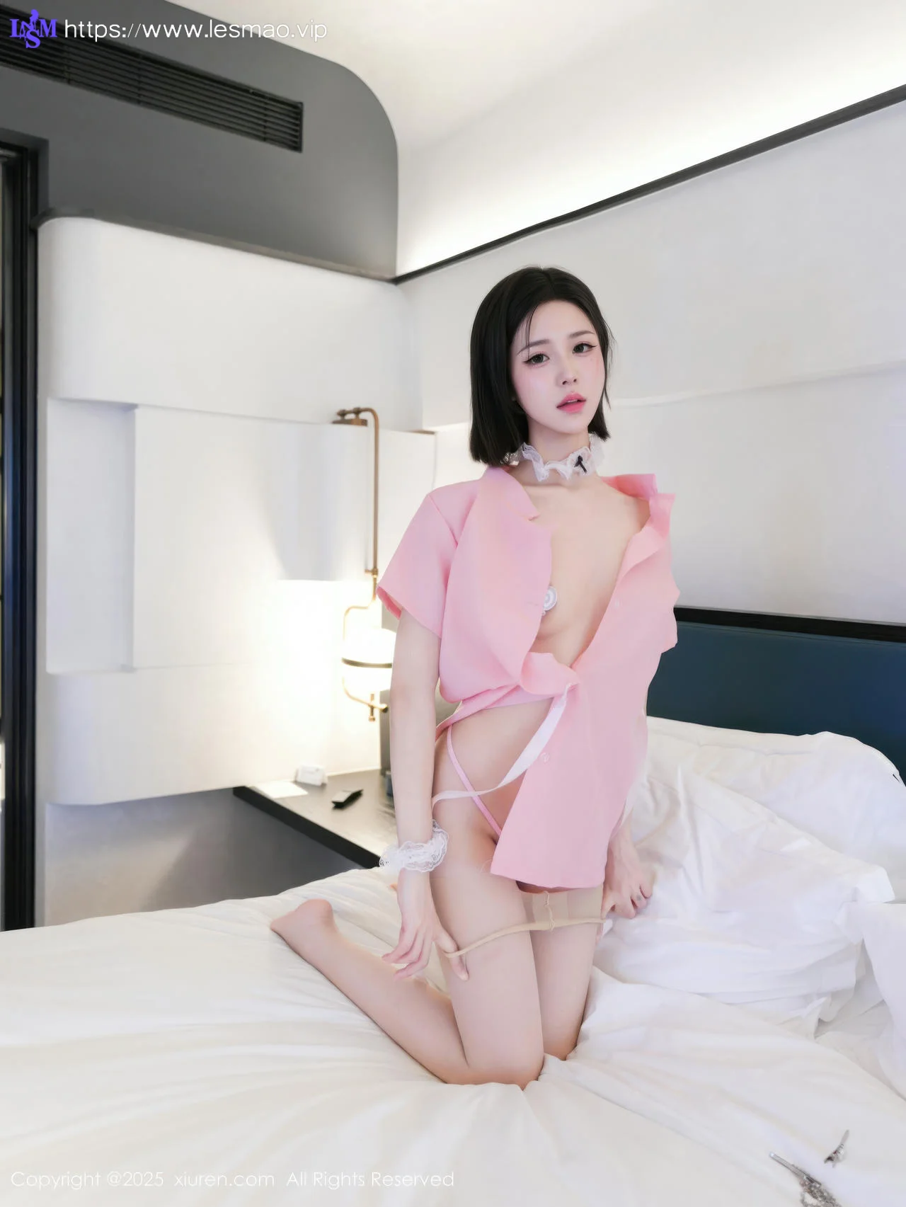 XiuRen 秀人 No.10581 奶芙酱-EVA 粉色护士制服 - 48