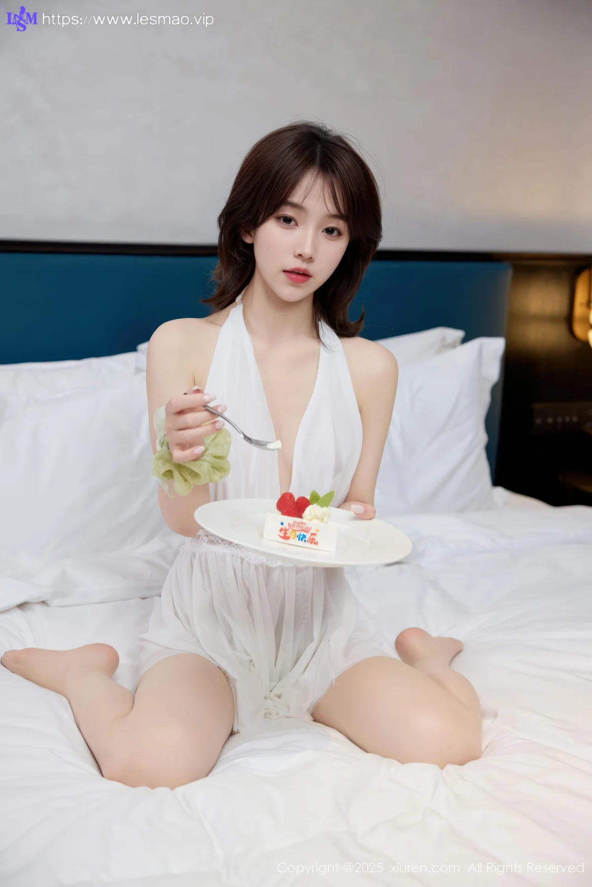 XiuRen 秀人 No.10584 汁汁 白色连衣短裙 - 27