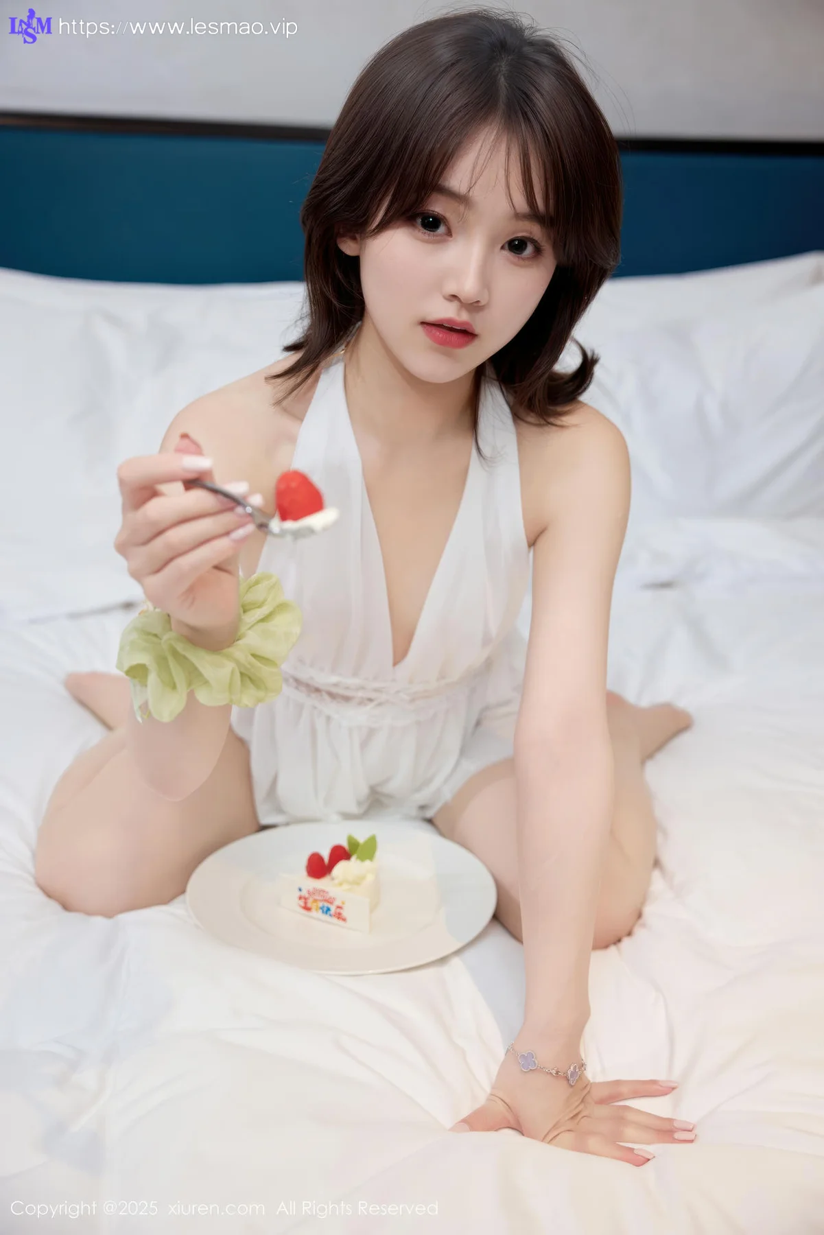 XiuRen 秀人 No.10584 汁汁 白色连衣短裙 - 31