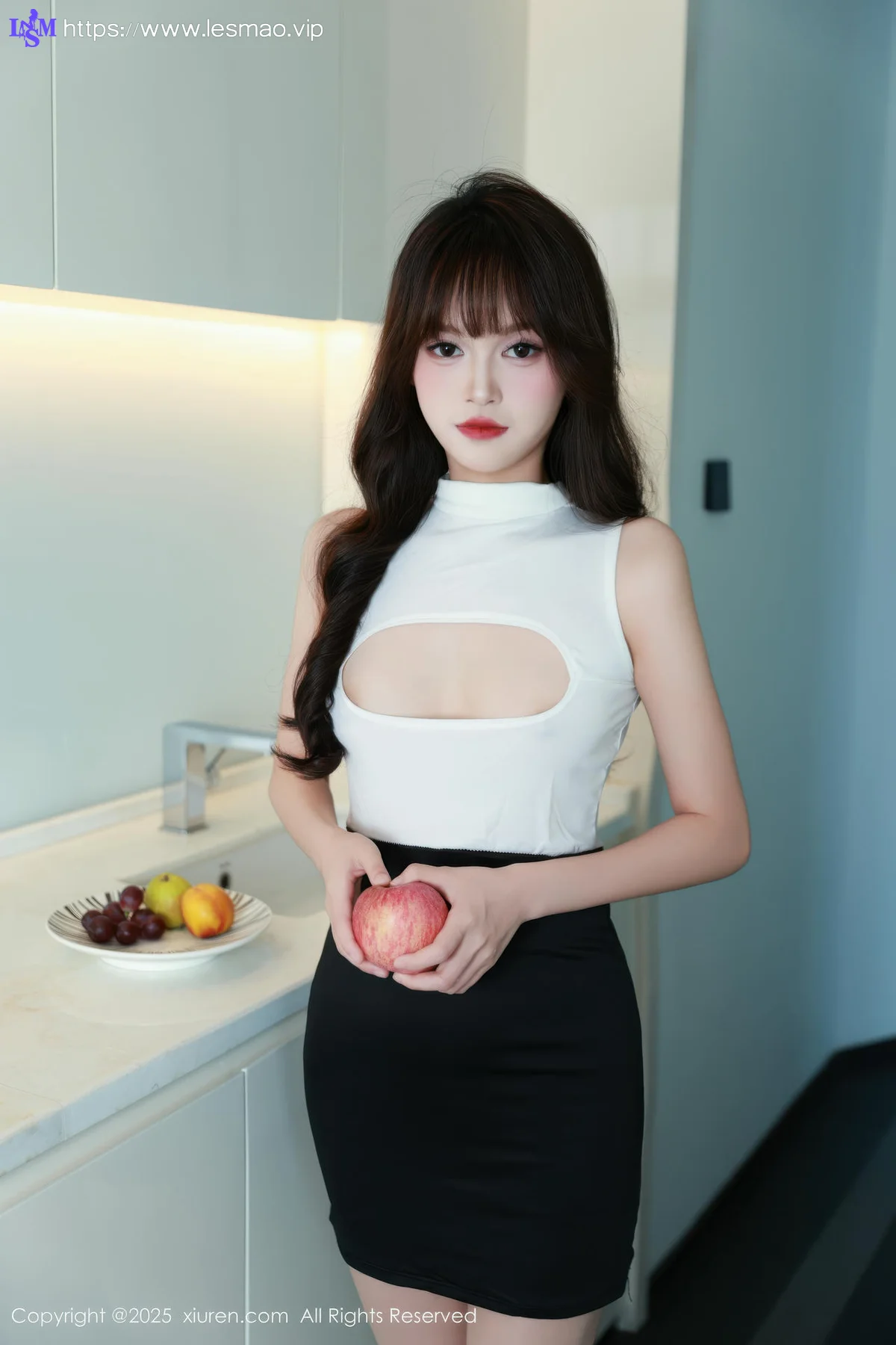 XiuRen 秀人 No.10590 糯咪 诱人肉色丝袜 - 18