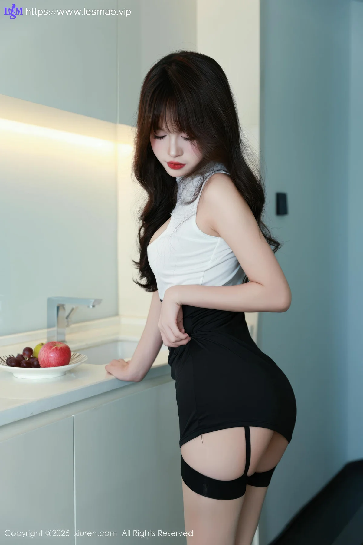 XiuRen 秀人 No.10590 糯咪 诱人肉色丝袜 - 22