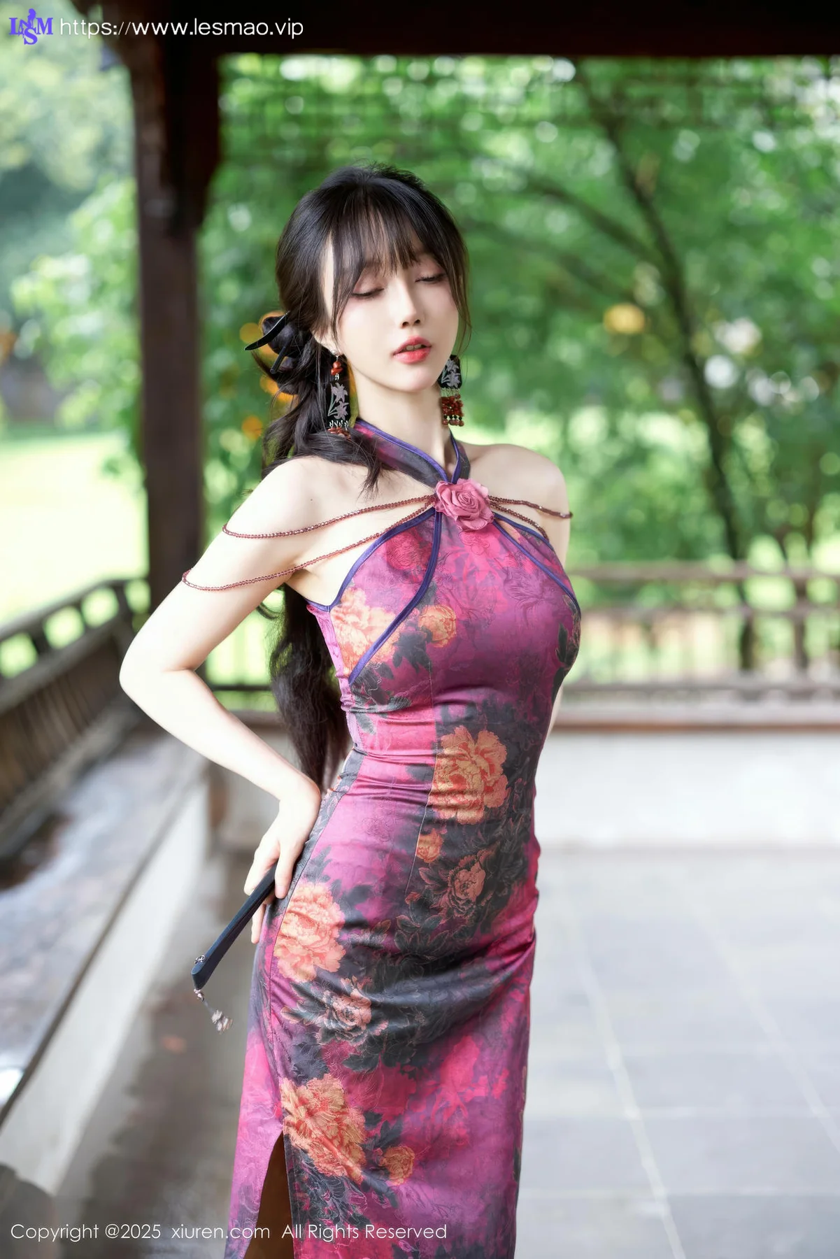 XiuRen 秀人 No.10593 玥儿玥er 紫色旗袍街拍高跟 - 16