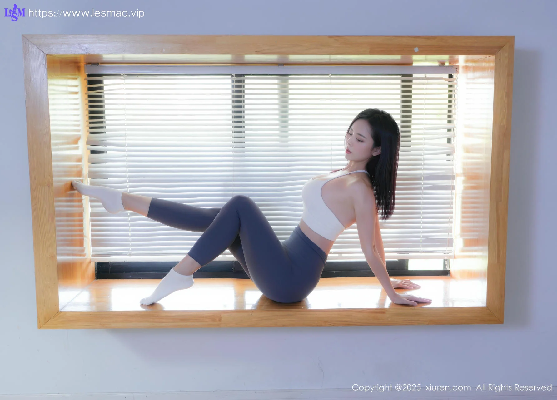 XiuRen 秀人 No.10595 玫瑰我爱你 白蓝瑜伽运动服 - 33