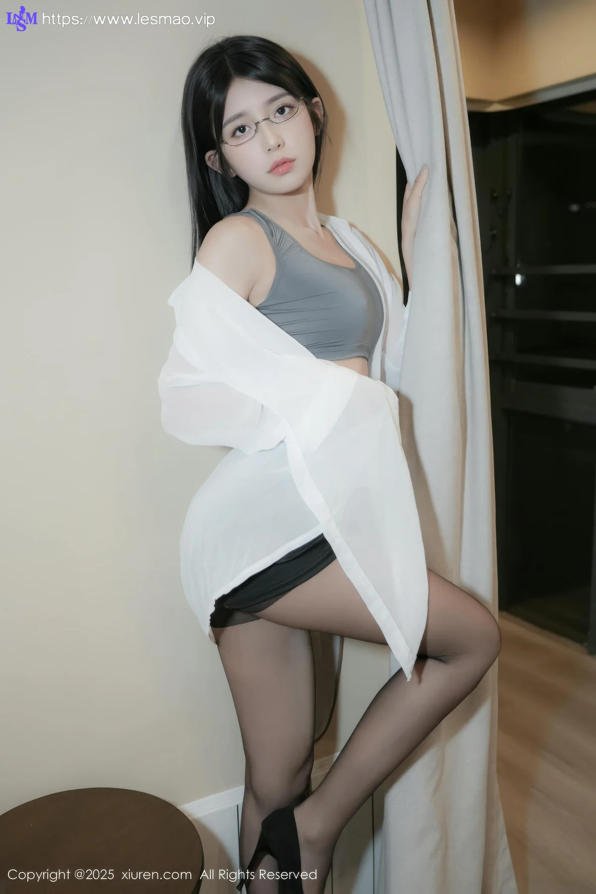 XiuRen 秀人 No.10601 白露lulu 黑色衬衫身材明艳动人 - 20