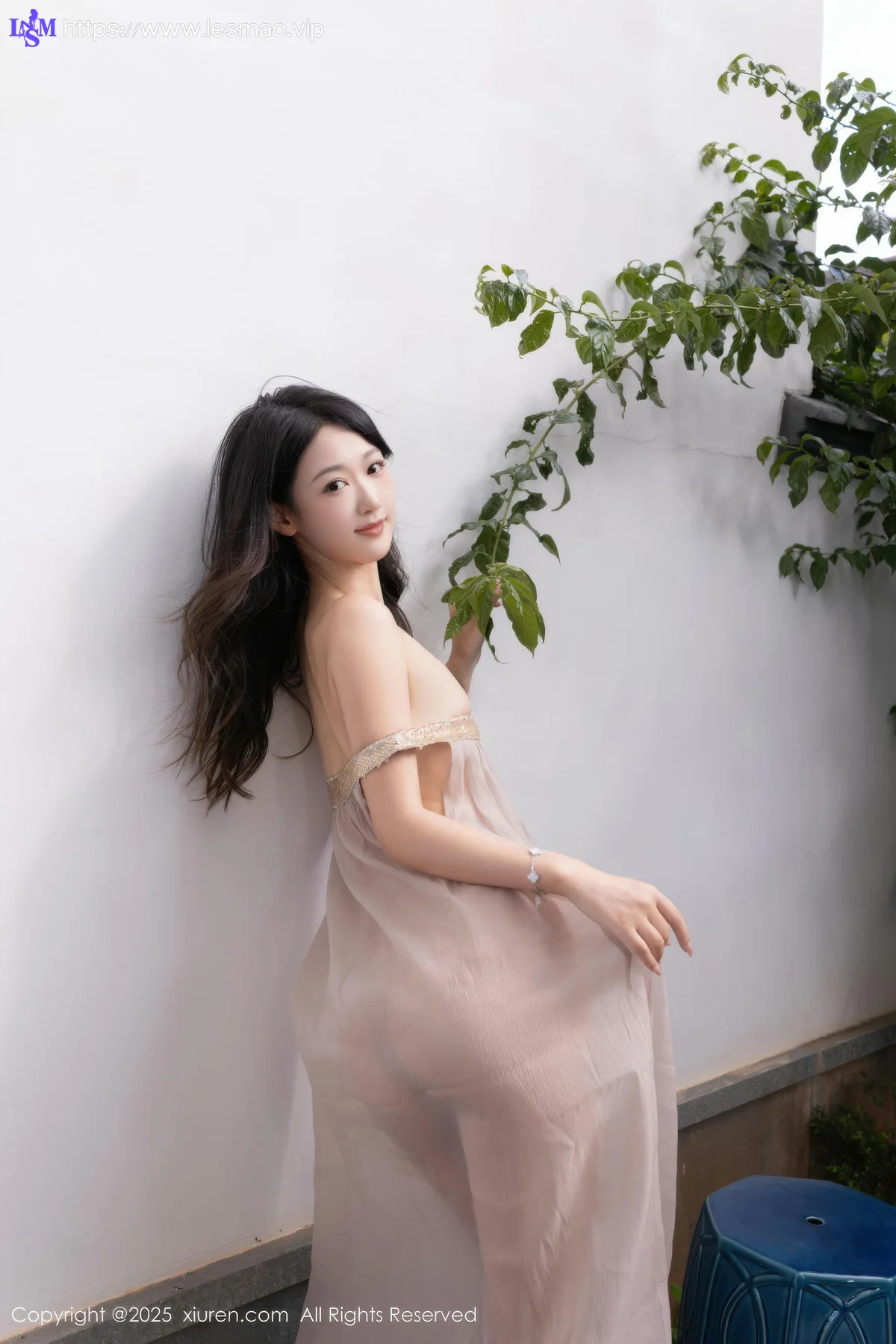 XiuRen 秀人 No.10619 唐安琪 浅色薄纱诱人肉色丝袜 - 15