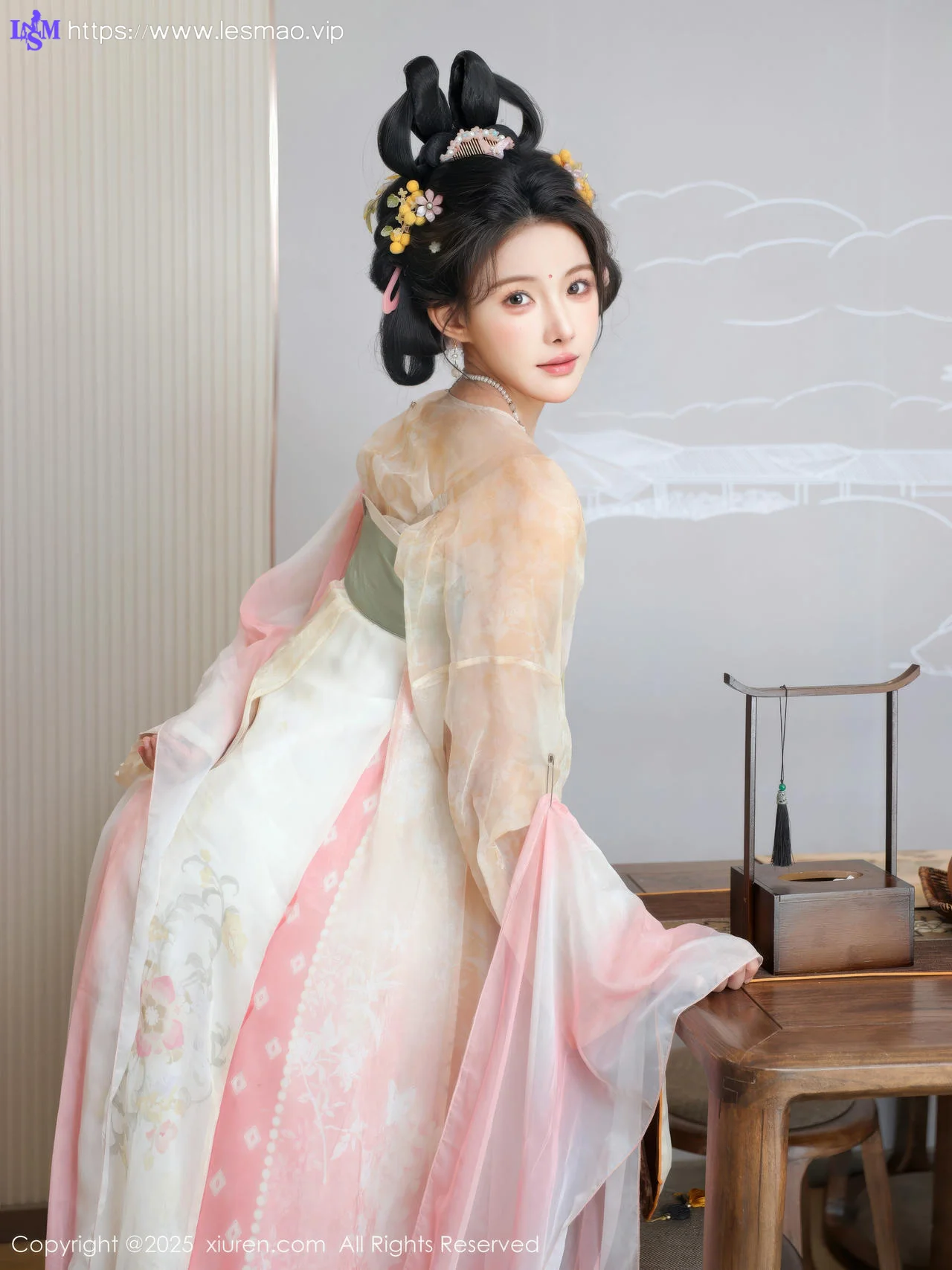 XiuRen 秀人 No.10645 梨霜儿 浅色古装服饰拍摄 - 12