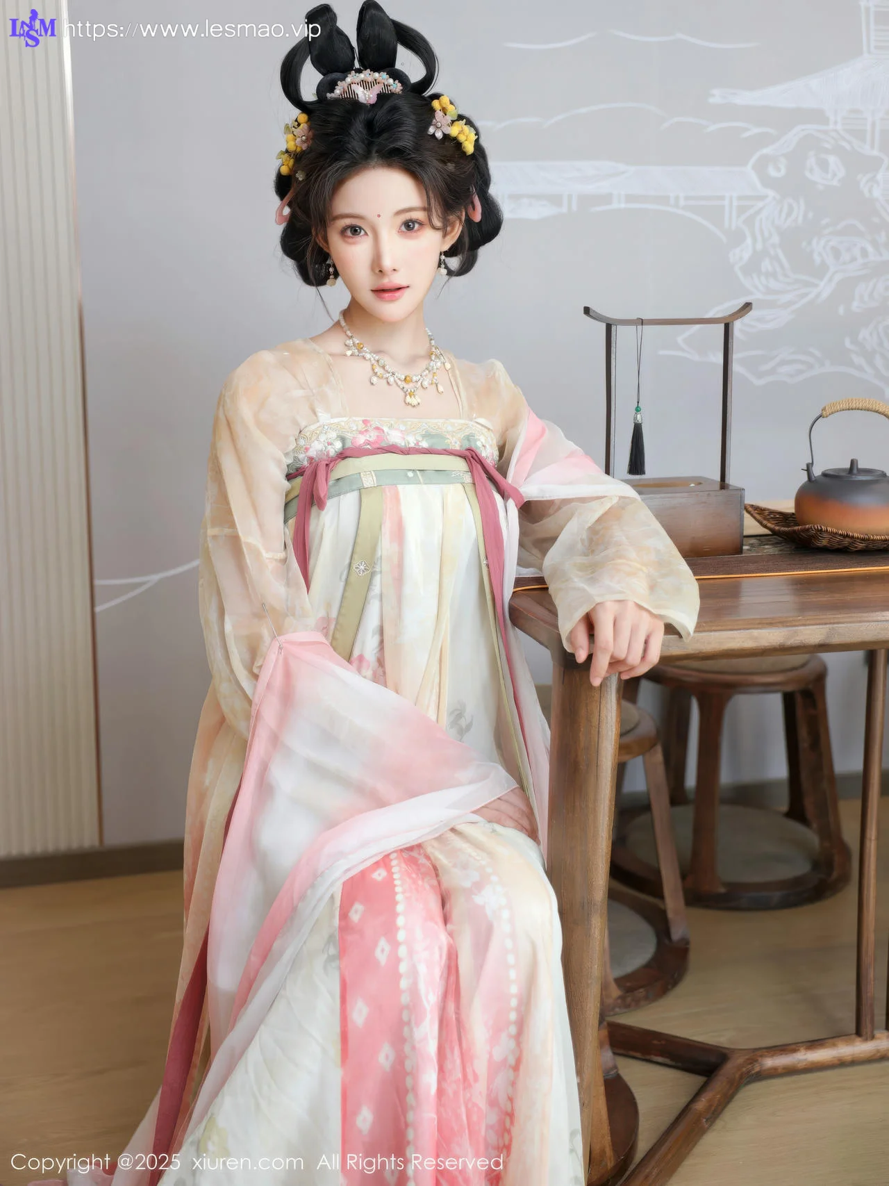 XiuRen 秀人 No.10645 梨霜儿 浅色古装服饰拍摄 - 17